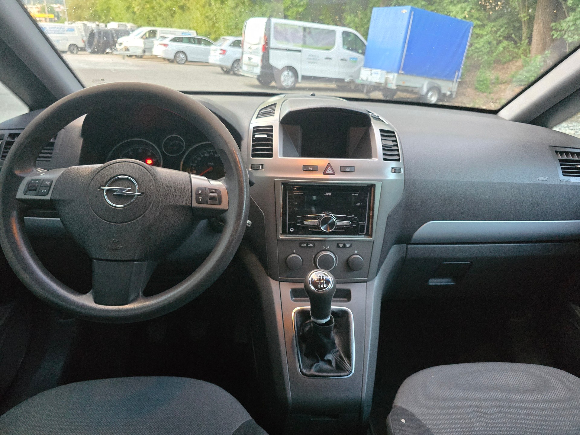 OPEL Zafira 2.2i 16V Cosmo-image-14