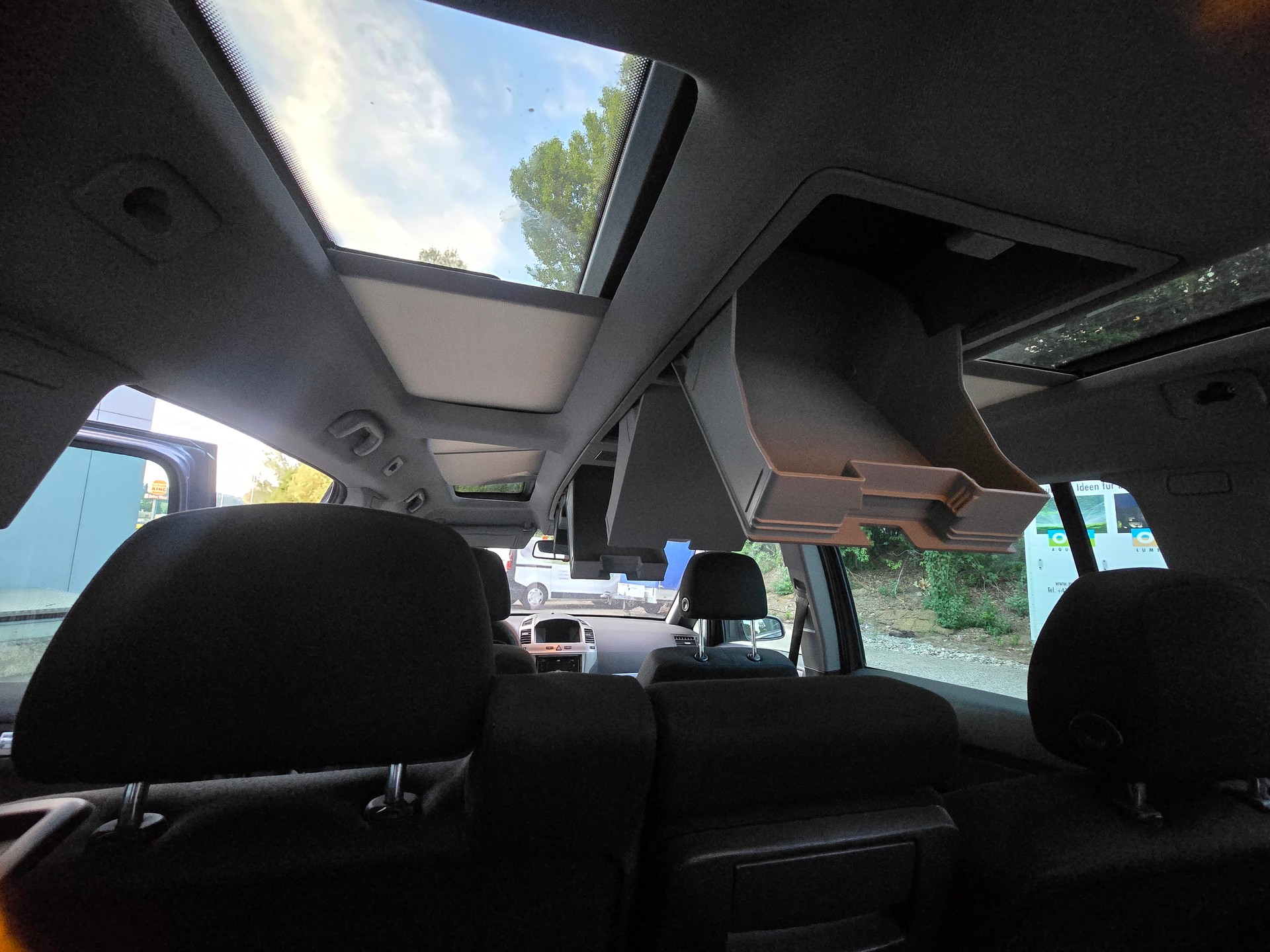 OPEL Zafira 2.2i 16V Cosmo-image-12