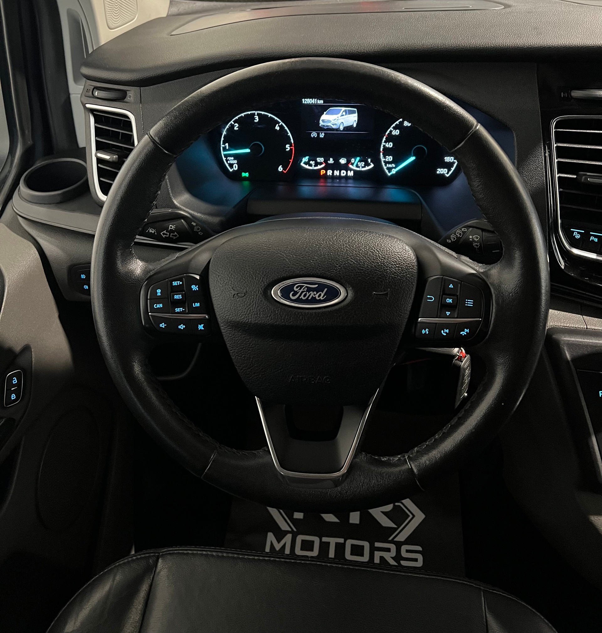 FORD Tourneo Custom 320 L1H1 Sport A-image-10