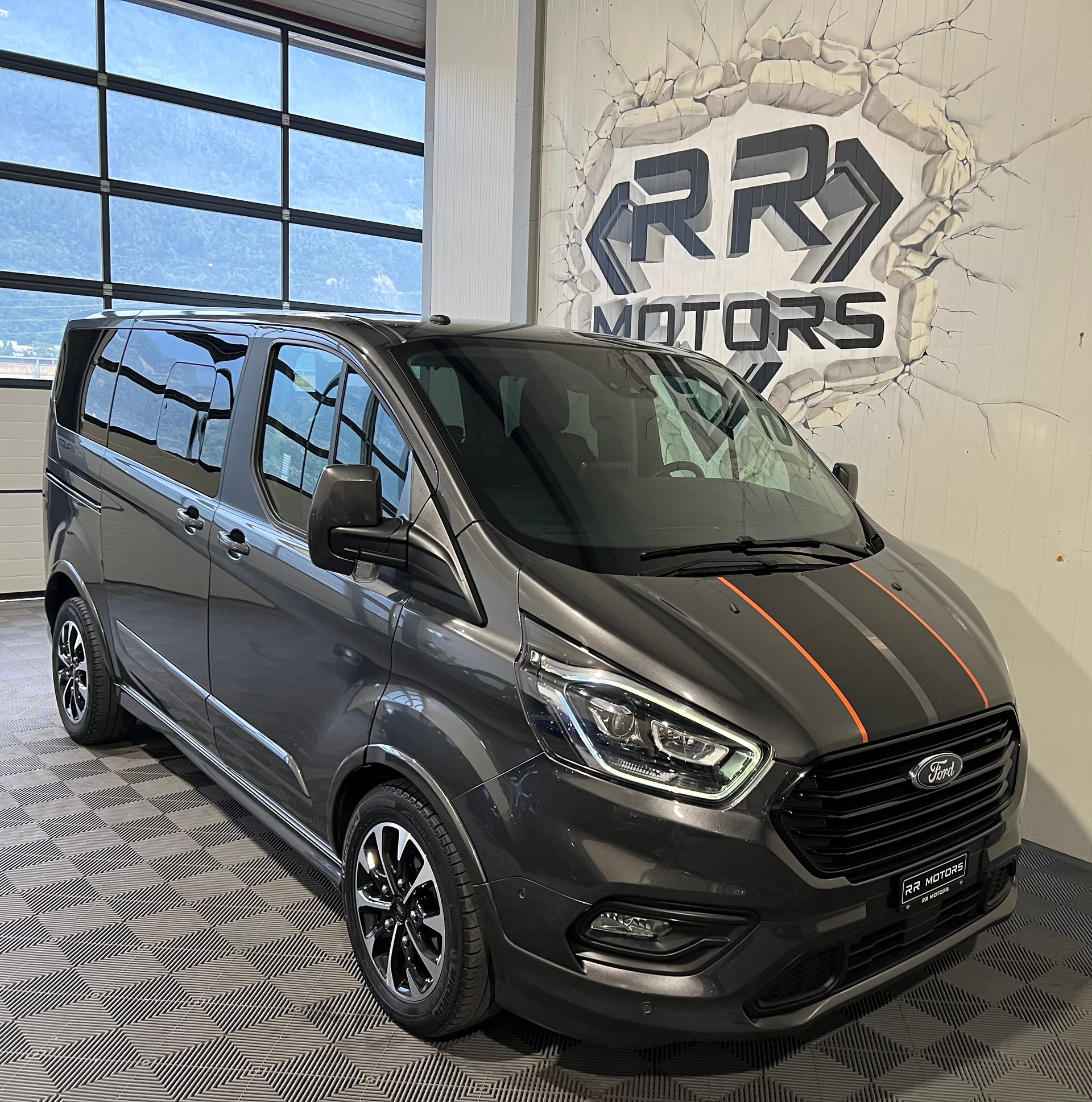 FORD Tourneo Custom 320 L1H1 Sport A-image-5