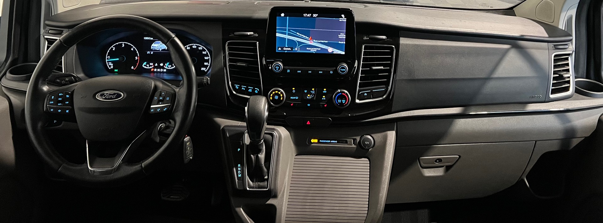 FORD Tourneo Custom 320 L1H1 Sport A-image-8