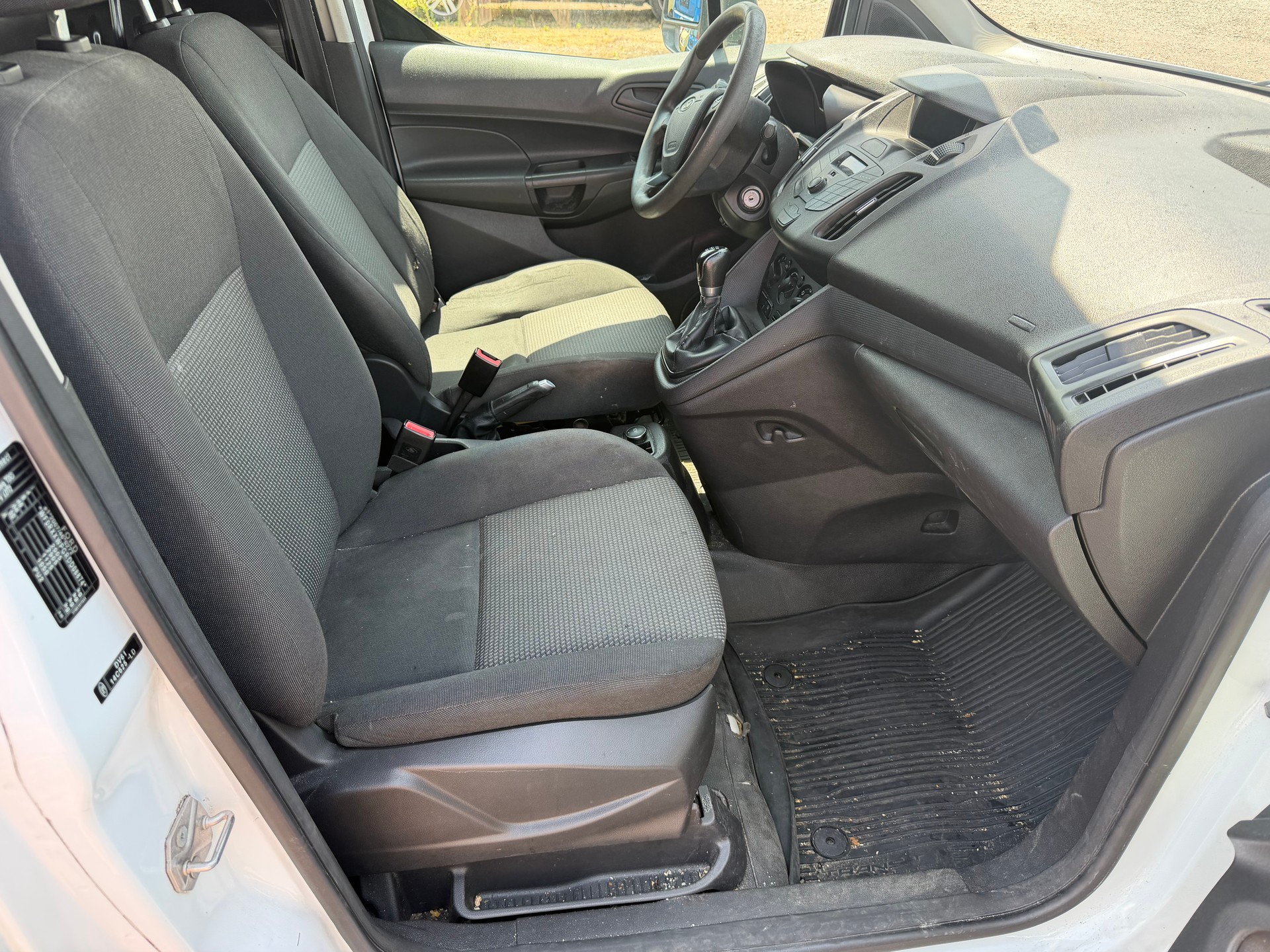 FORD Transit Connect Van T200 1.6 TDCi Start-up-image-10