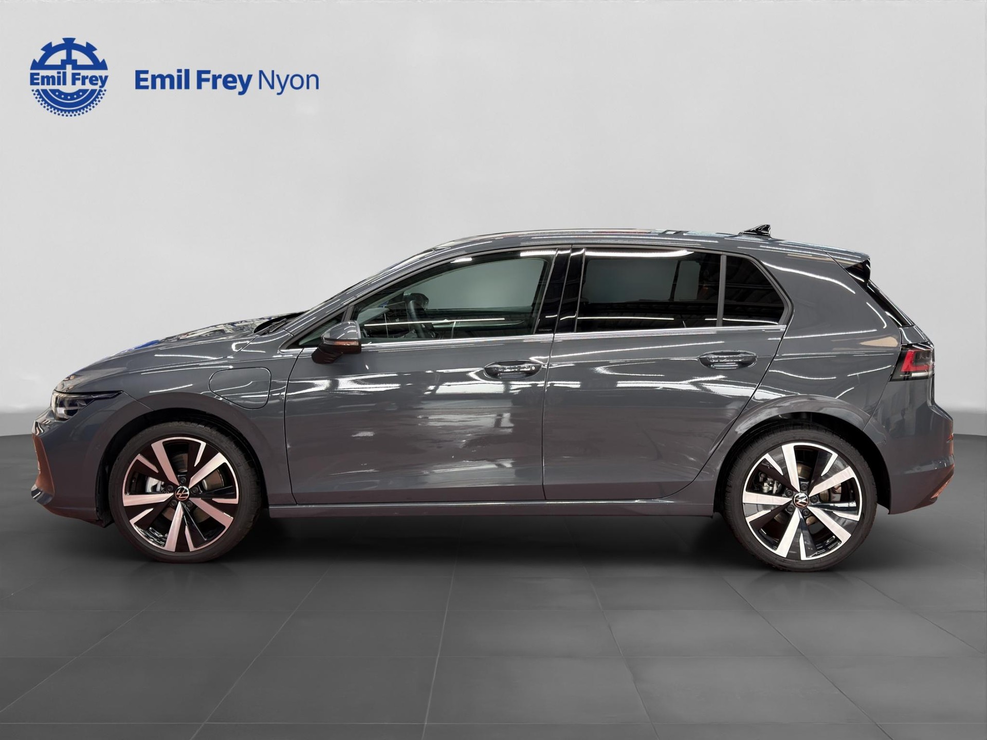 VW Golf VIII 1.5 TSI PHEV Style DSG-image-2