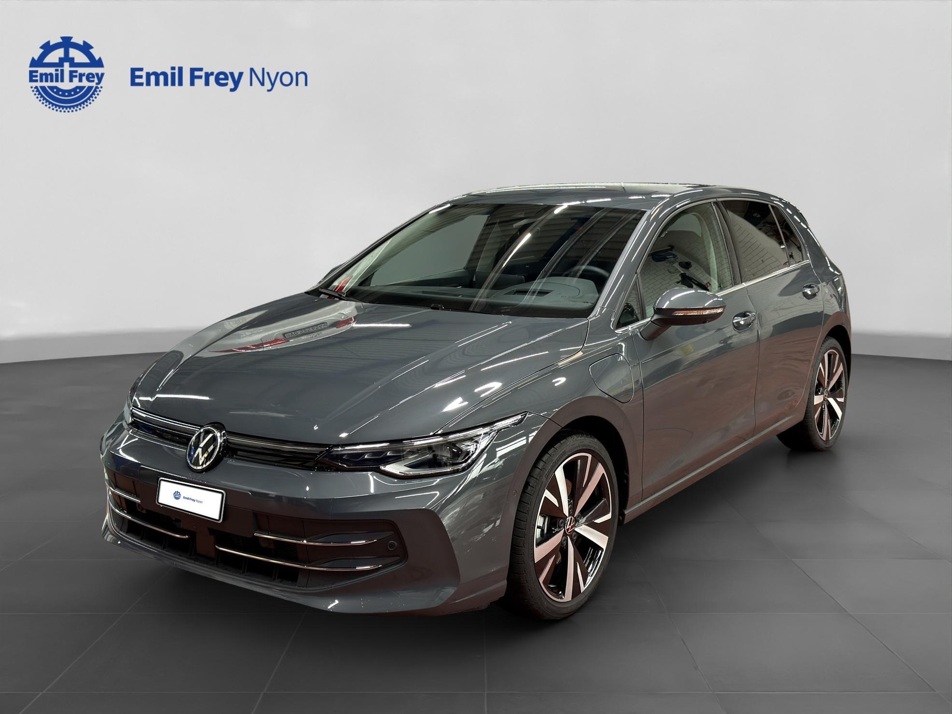 VW Golf VIII 1.5 TSI PHEV Style DSG-image-0