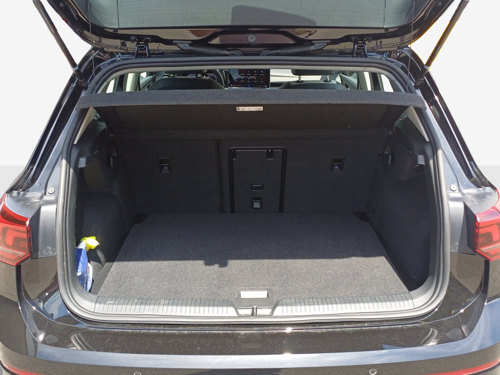 VW Golf 1.5 e TSI mHEV Style DSG-image-12