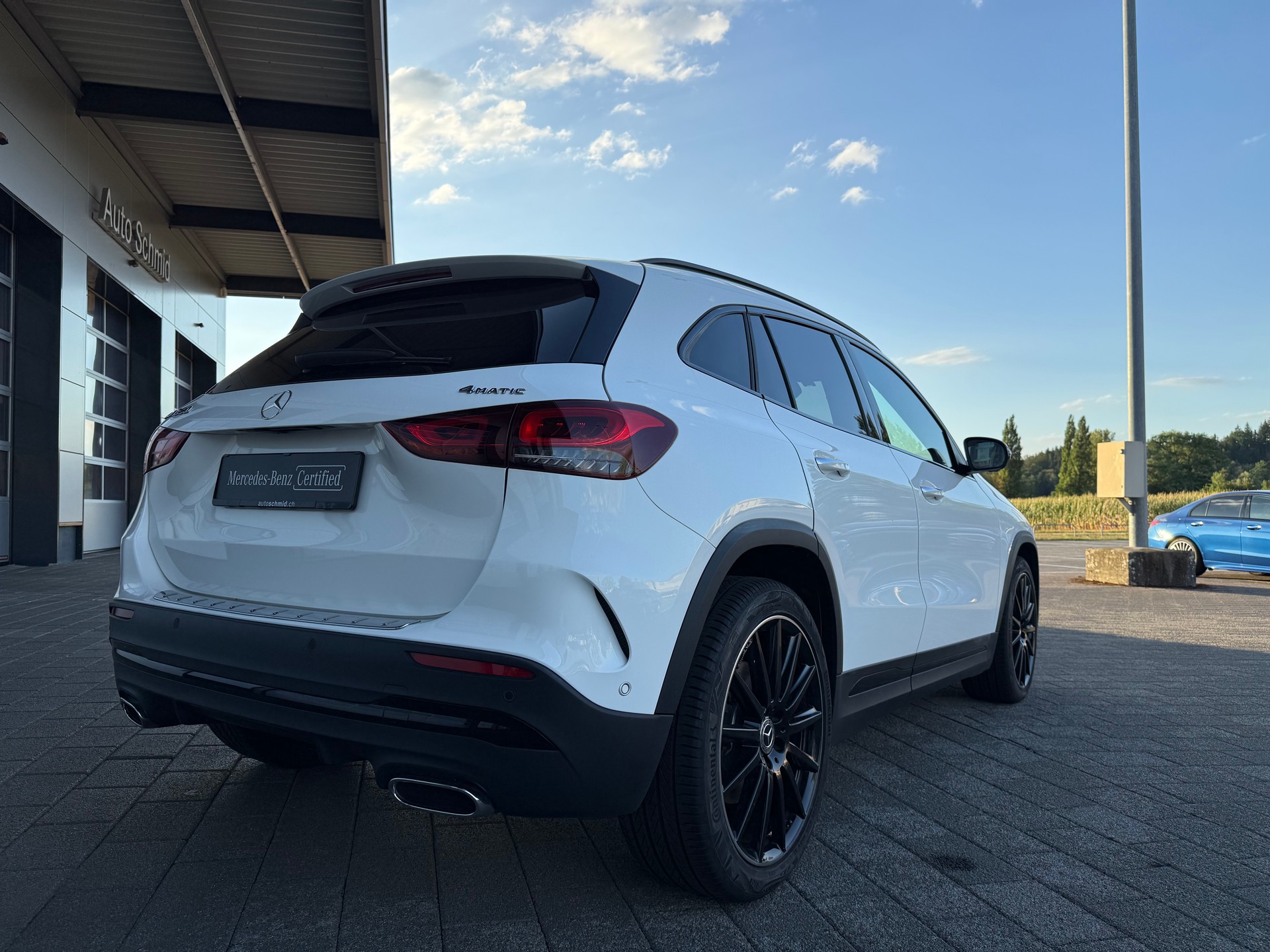 MERCEDES-BENZ GLA 250 4Matic AMG Line 8G-DCT-image-1