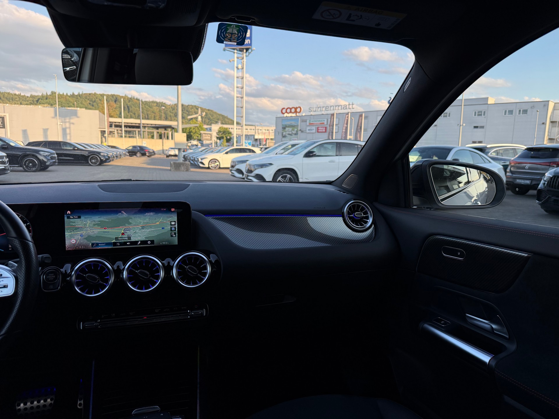 MERCEDES-BENZ GLA 250 4Matic AMG Line 8G-DCT-image-6