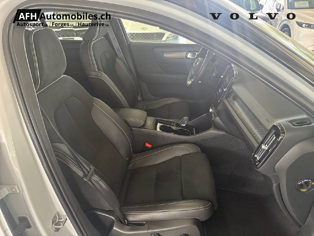 VOLVO XC40 P8 Twin Pro AWD-image-10