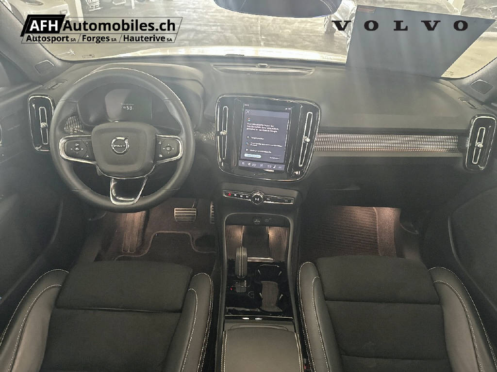 VOLVO XC40 P8 Twin Pro AWD-image-9