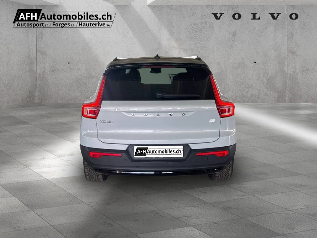 VOLVO XC40 P8 Twin Pro AWD-image-3