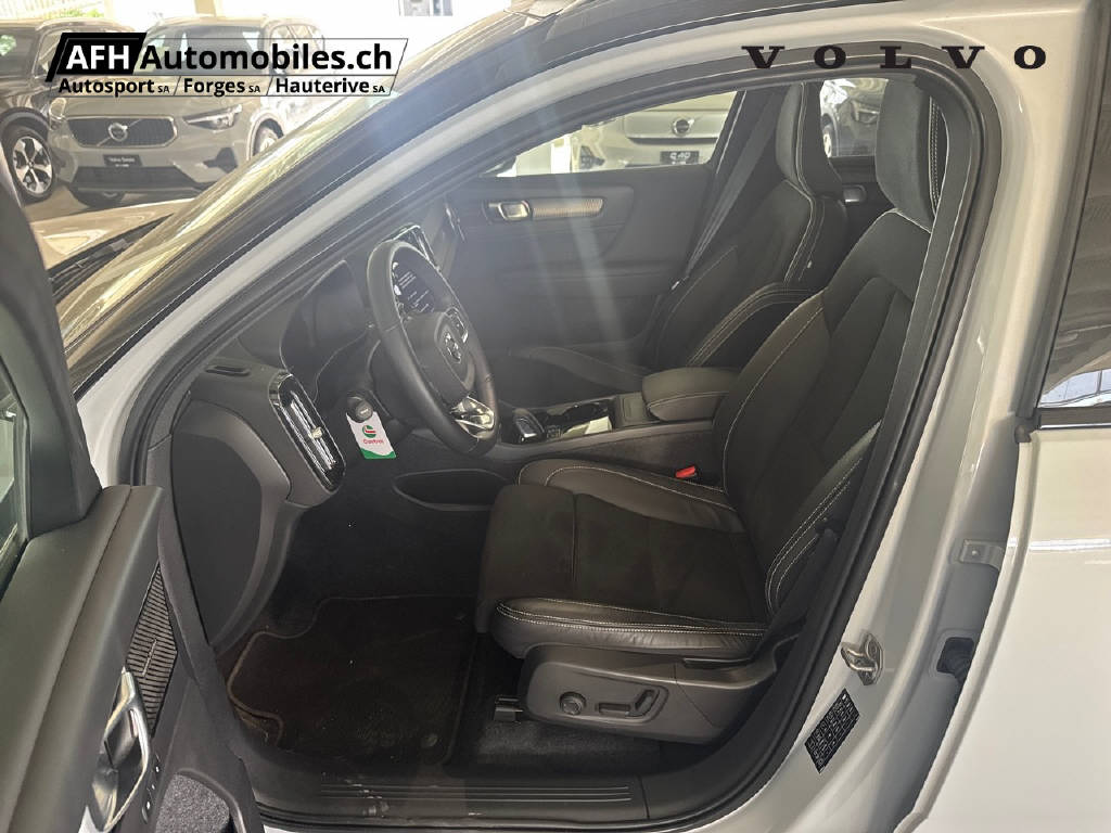 VOLVO XC40 P8 Twin Pro AWD-image-11