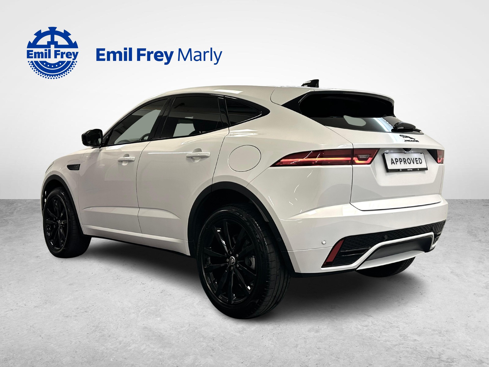 JAGUAR E-Pace 1.5 T 270e R-Dynamic SE AWD-image-2