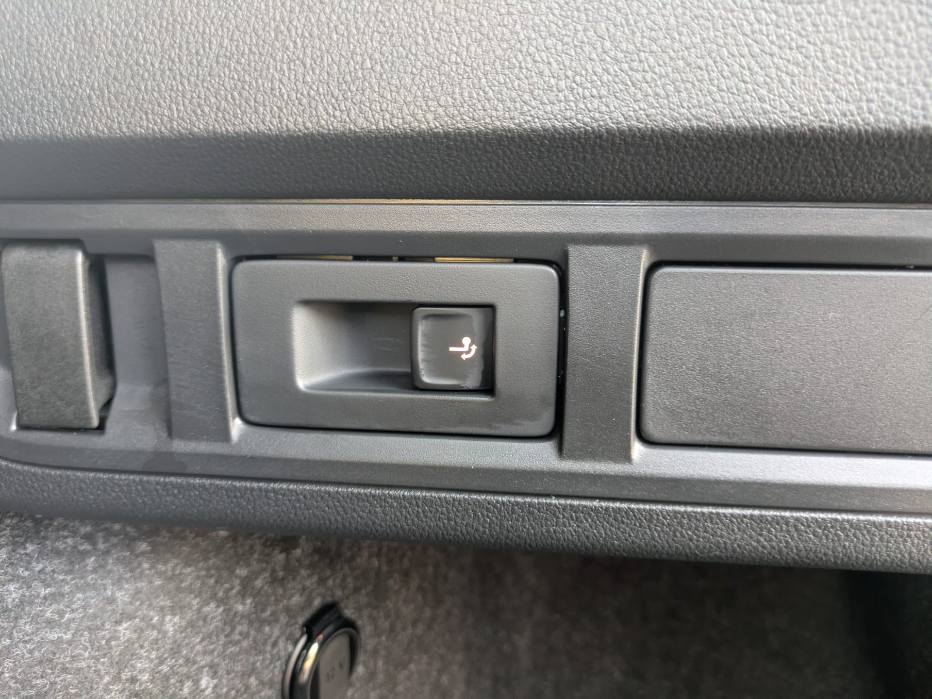 SKODA Octavia Combi 1.5 TSI mHEV DSG Selection-image-10