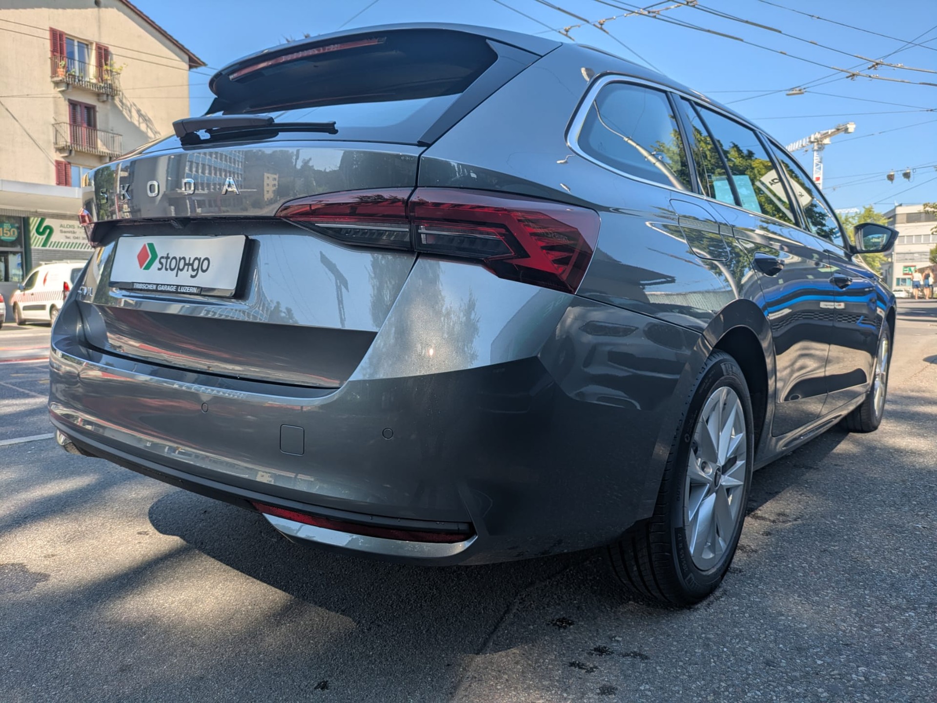 SKODA Octavia Combi 1.5 TSI mHEV DSG Selection-image-6