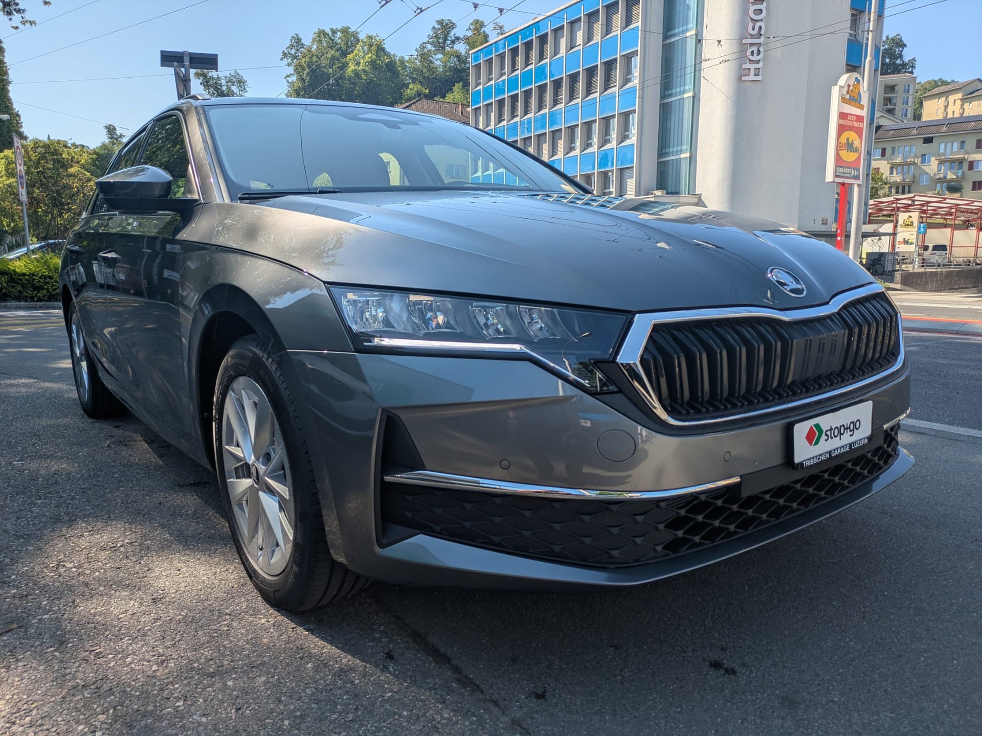 SKODA Octavia Combi 1.5 TSI mHEV DSG Selection-image-1