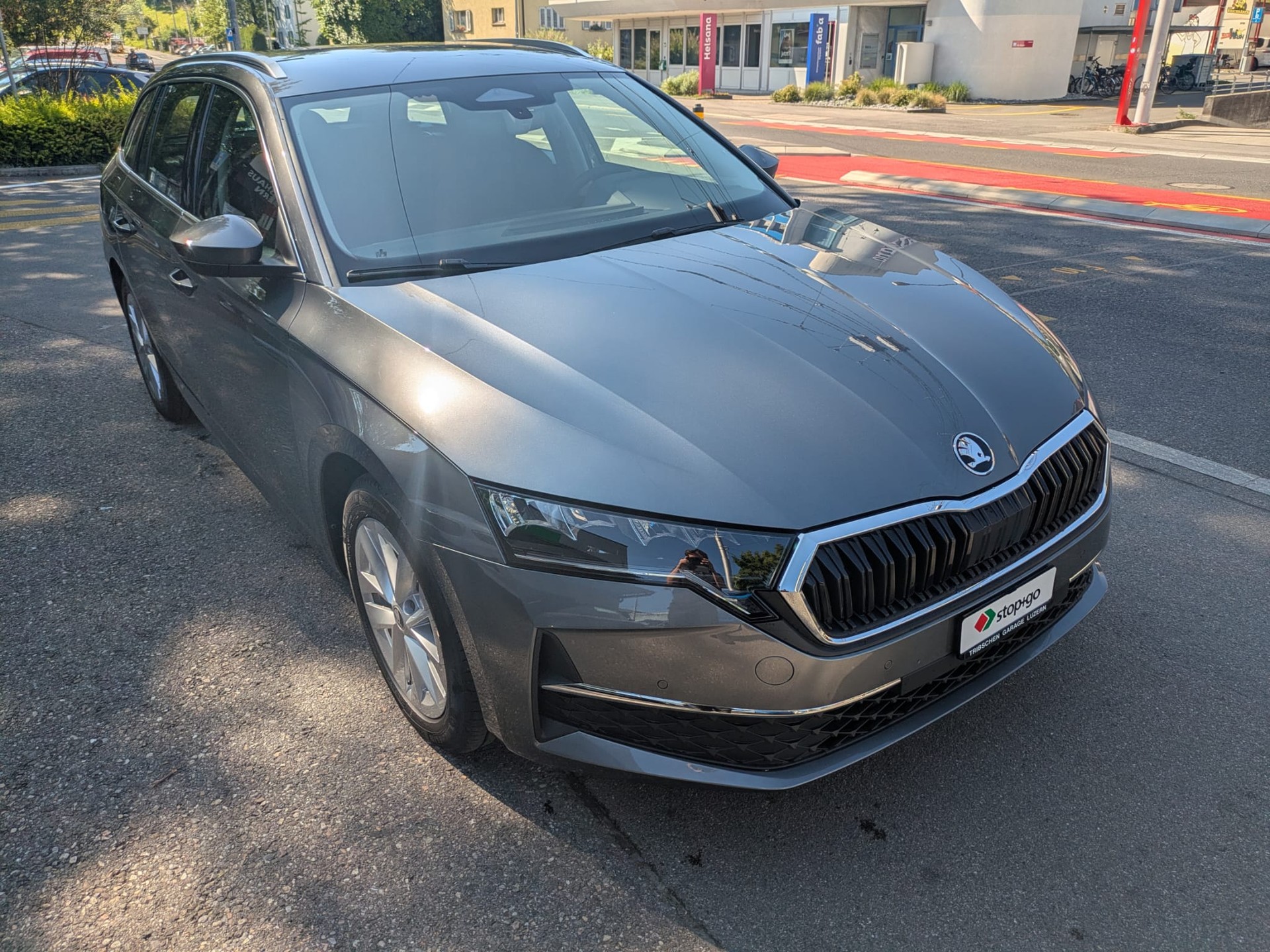 SKODA Octavia Combi 1.5 TSI mHEV DSG Selection-image-3