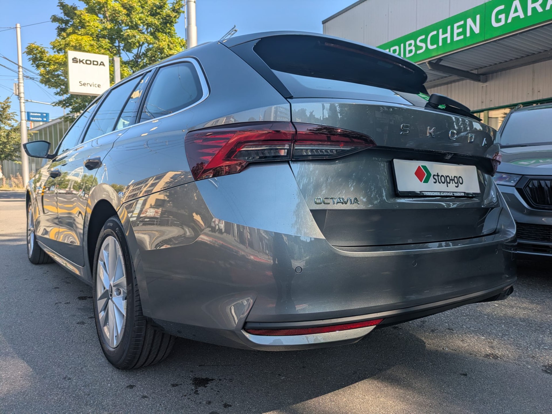 SKODA Octavia Combi 1.5 TSI mHEV DSG Selection-image-5
