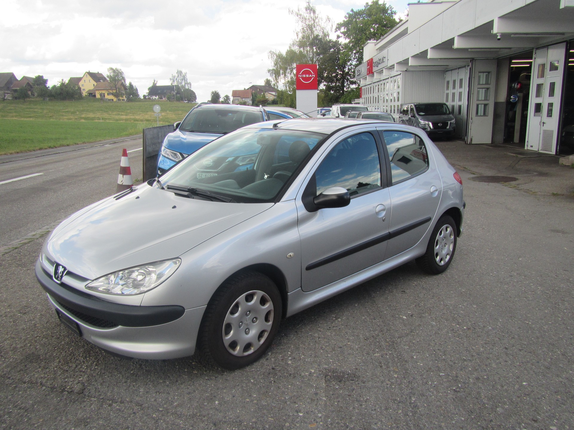 PEUGEOT 206 1.4 16V Look-image-1