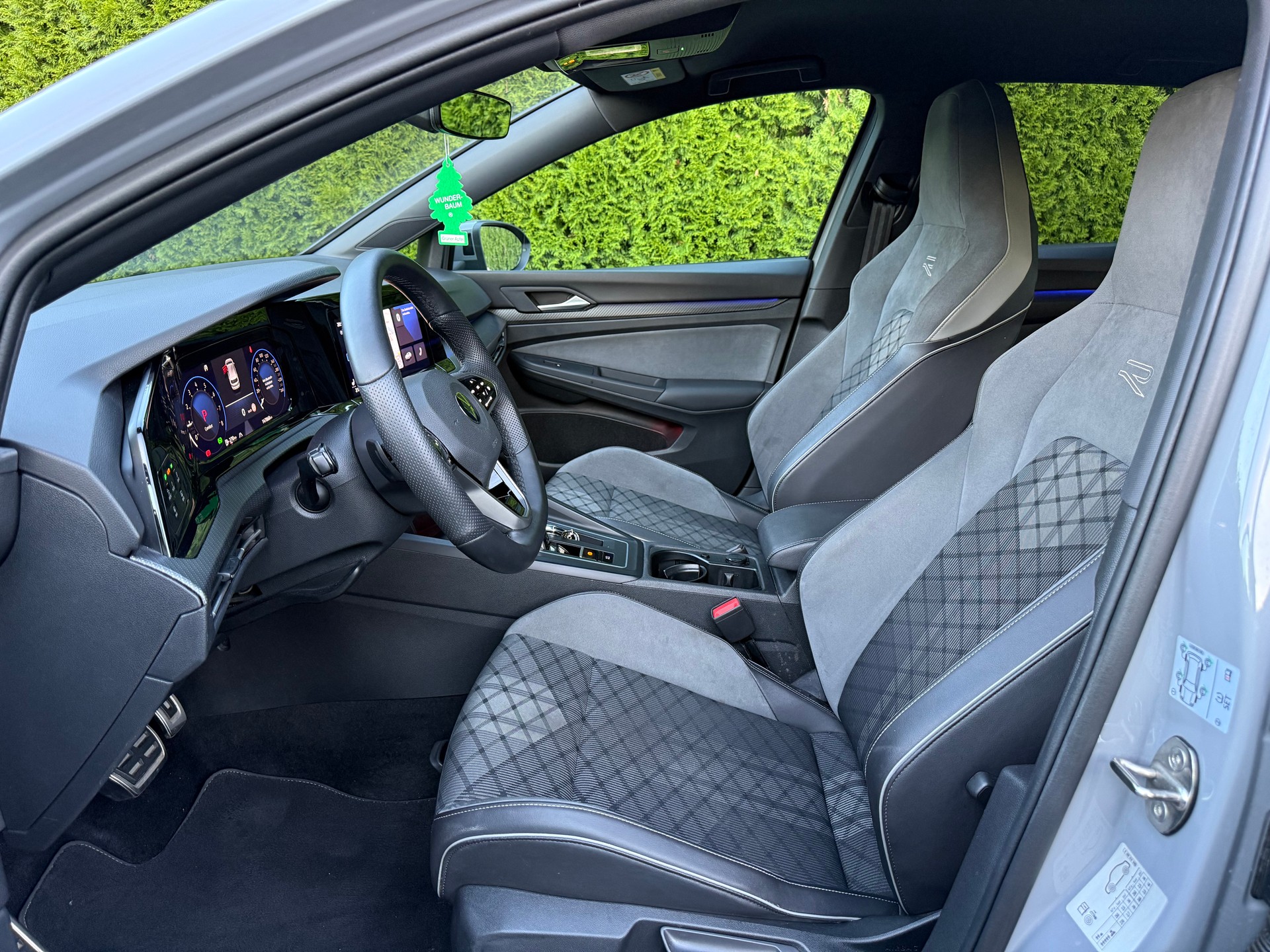 VW 1.5 eTSI R-Line DSG (netto)-image-3