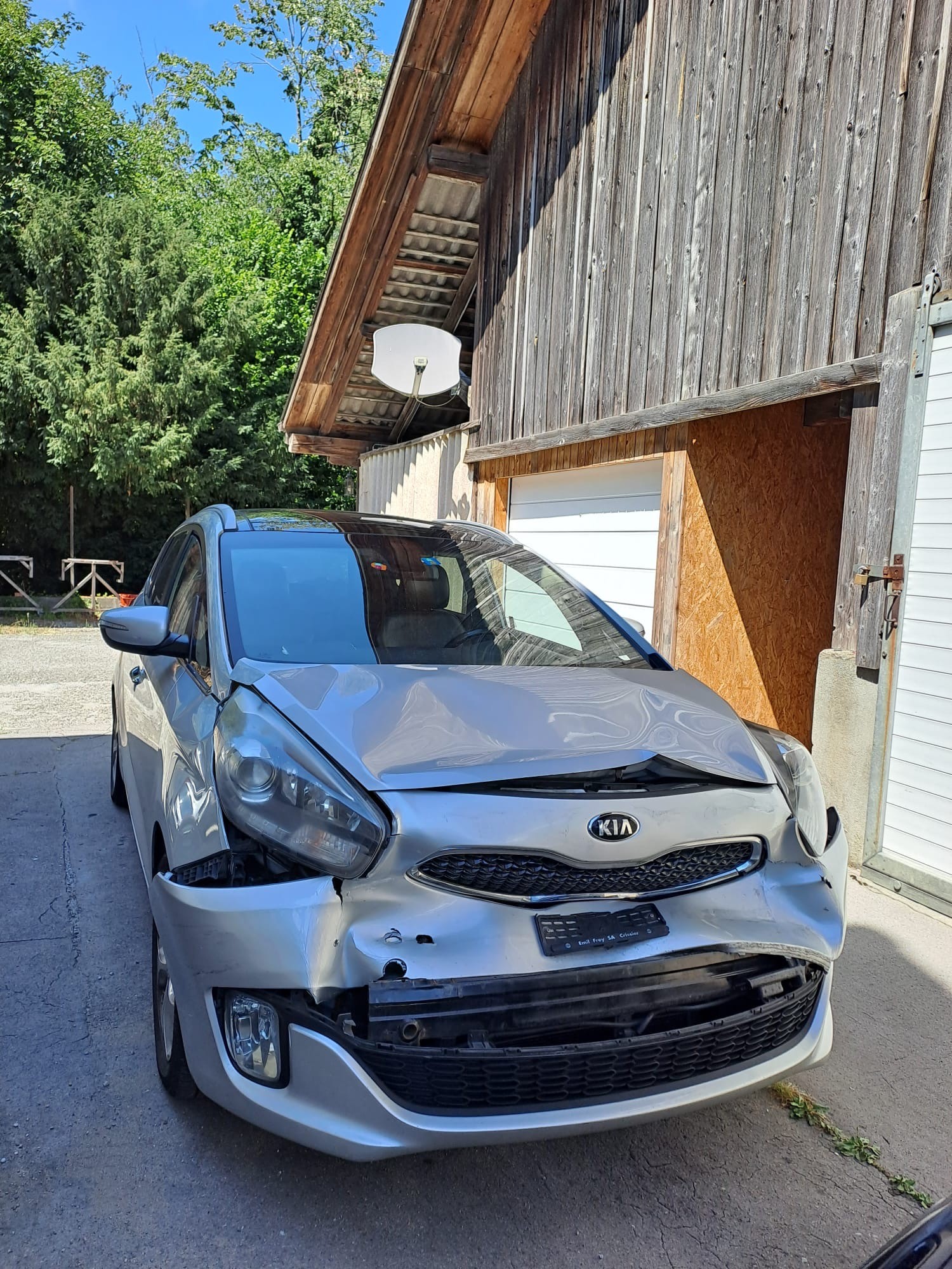 KIA Carens 1.6 GDI Swiss Eco Edition-image-1