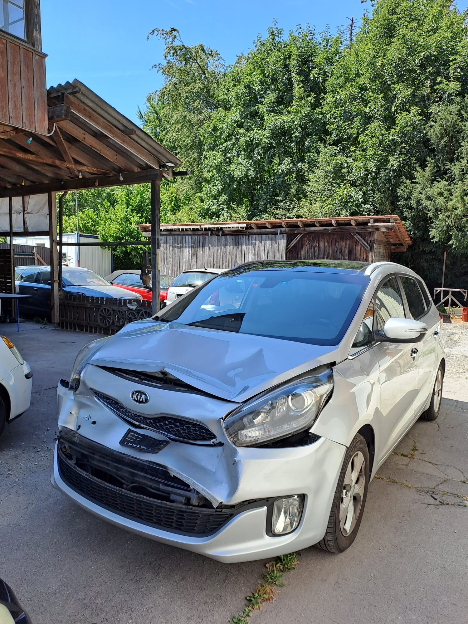 KIA Carens 1.6 GDI Swiss Eco Edition-image-7