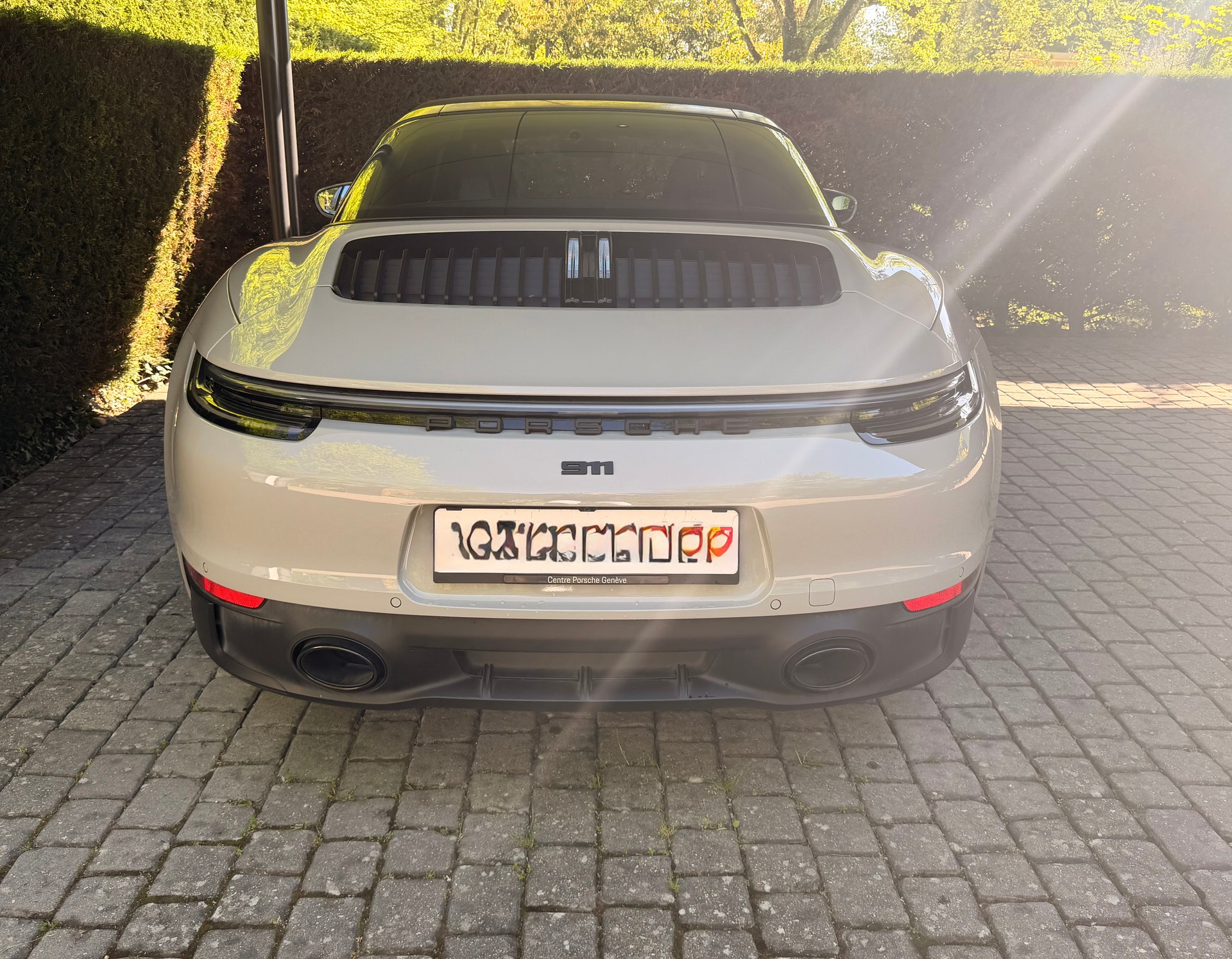 PORSCHE 3.0 Carrera 4 GTS PDK Targa-image-2
