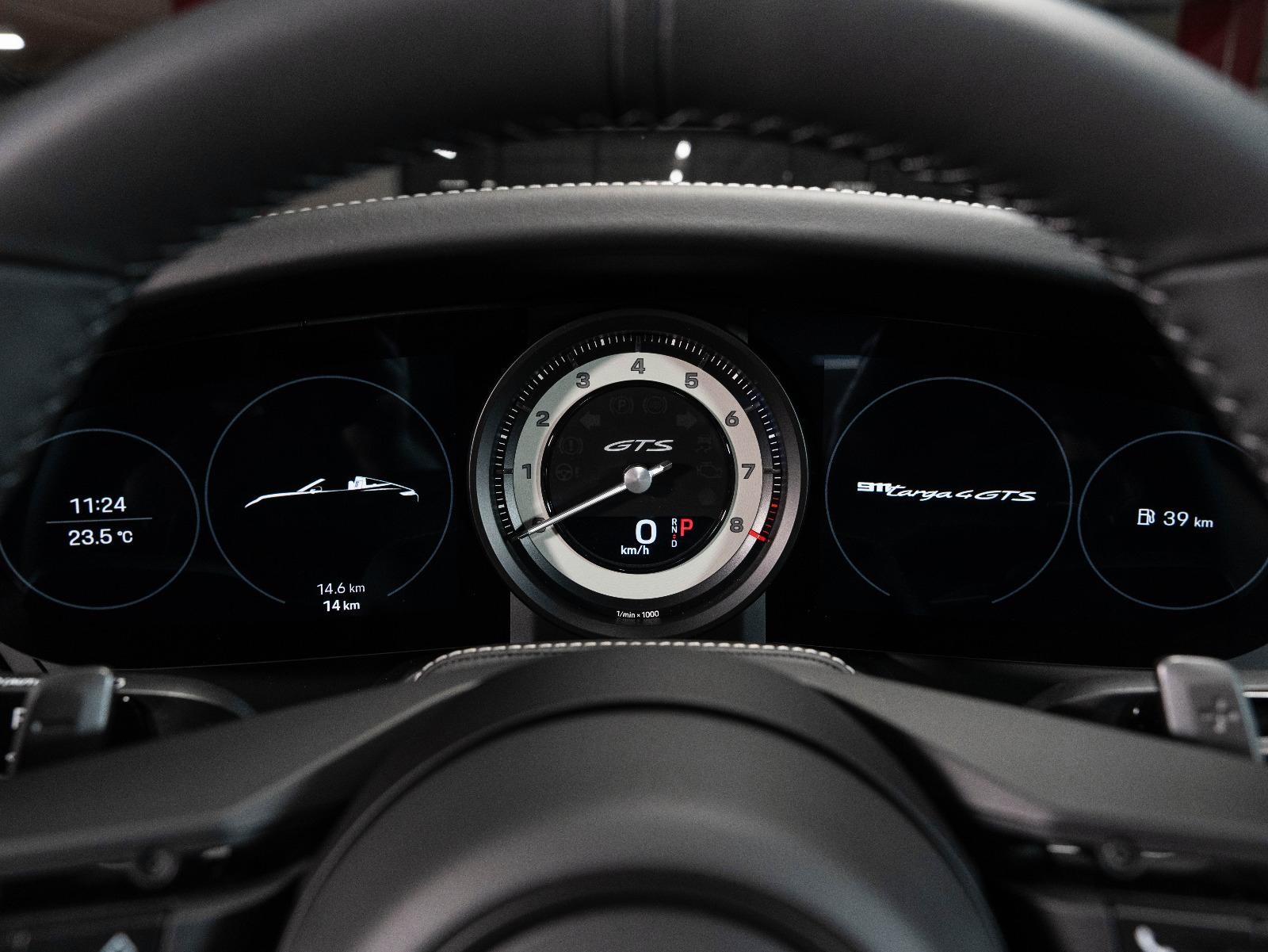 PORSCHE 3.0 Carrera 4 GTS PDK Targa-image-3