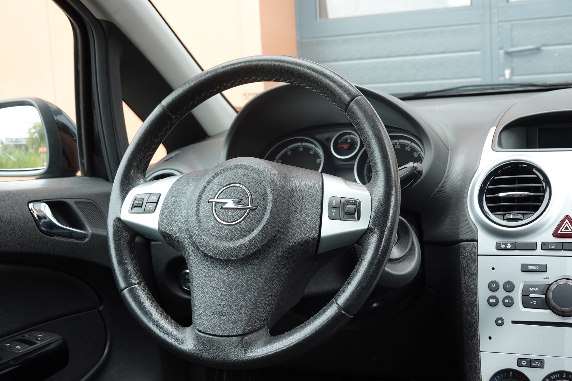 OPEL Corsa 1.4 TP -"*CH Vehicule * 8 Pneus * Sieges/Volant chauffants * Capteur stationnement * Tempomat *"-image-11
