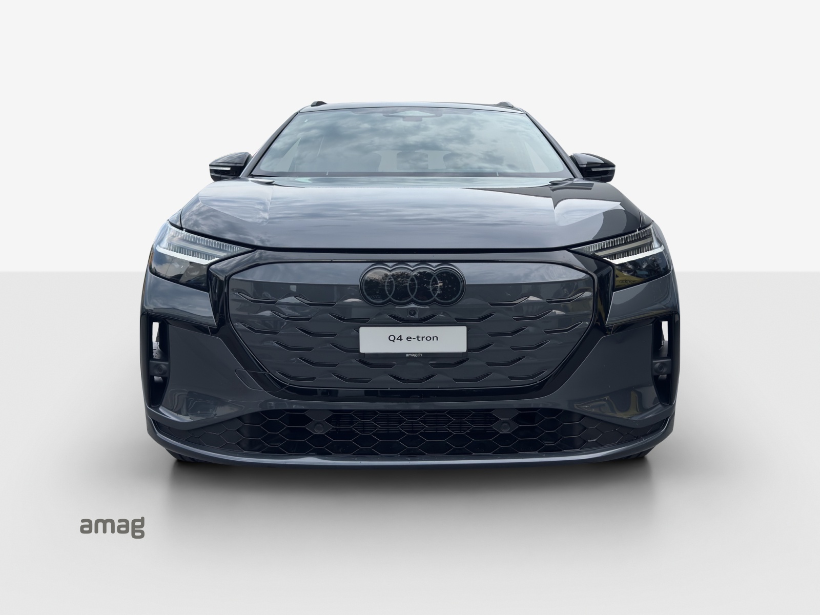 AUDI Q4 e-tron SUV quattro performance-image-6