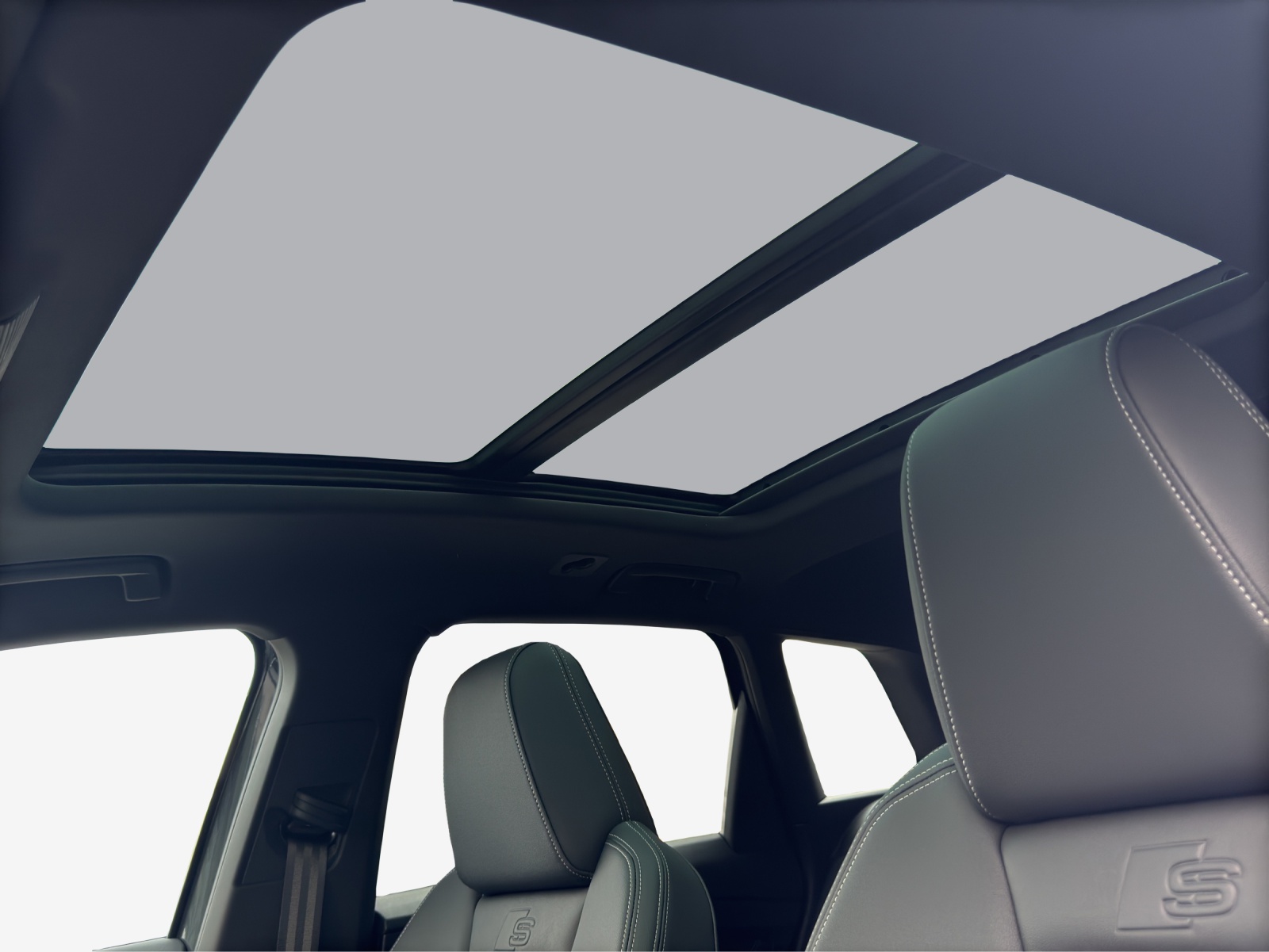 AUDI Q4 e-tron SUV quattro performance-image-15