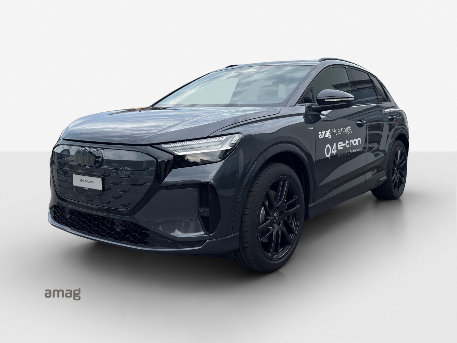 AUDI Q4 e-tron SUV quattro performance-image-0
