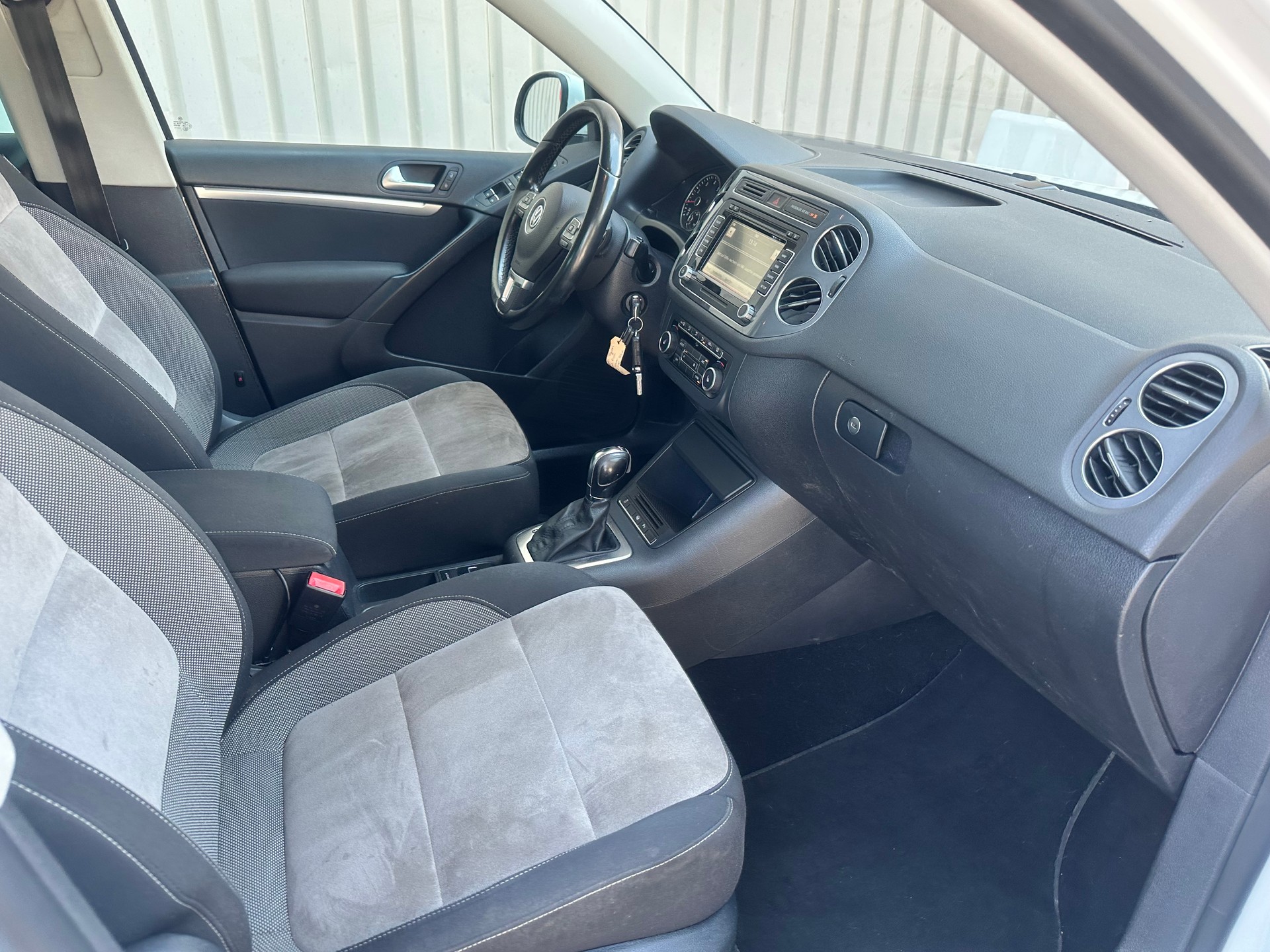 VW Tiguan 2.0 TSI Design 4Motion DSG-image-15
