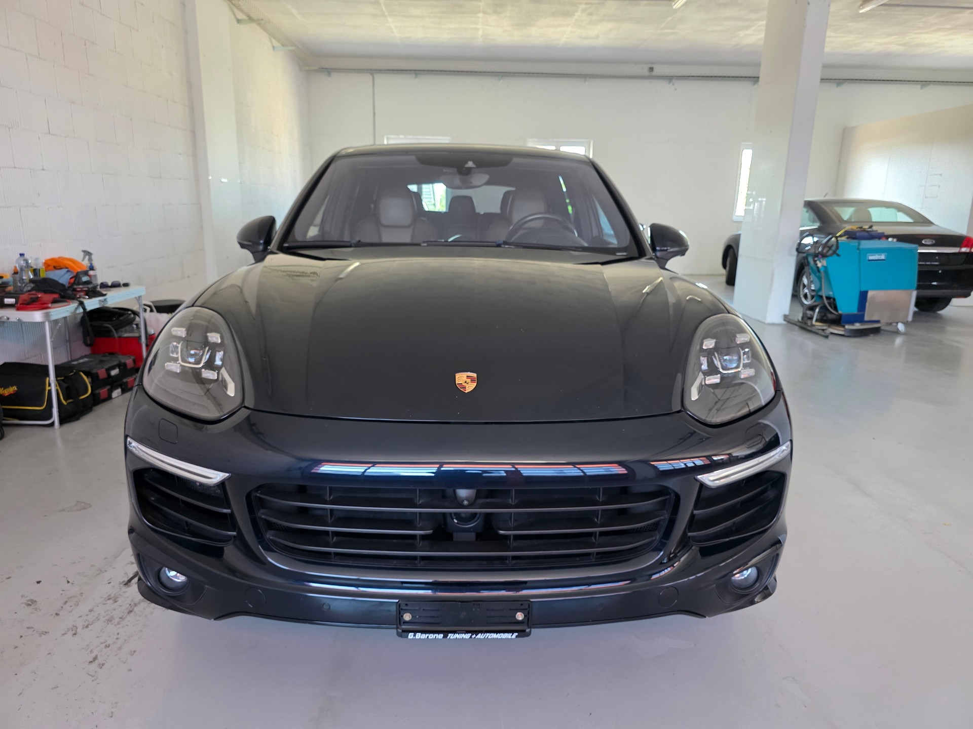 PORSCHE Cayenne S E-Hybrid Platinum Edition-image-2