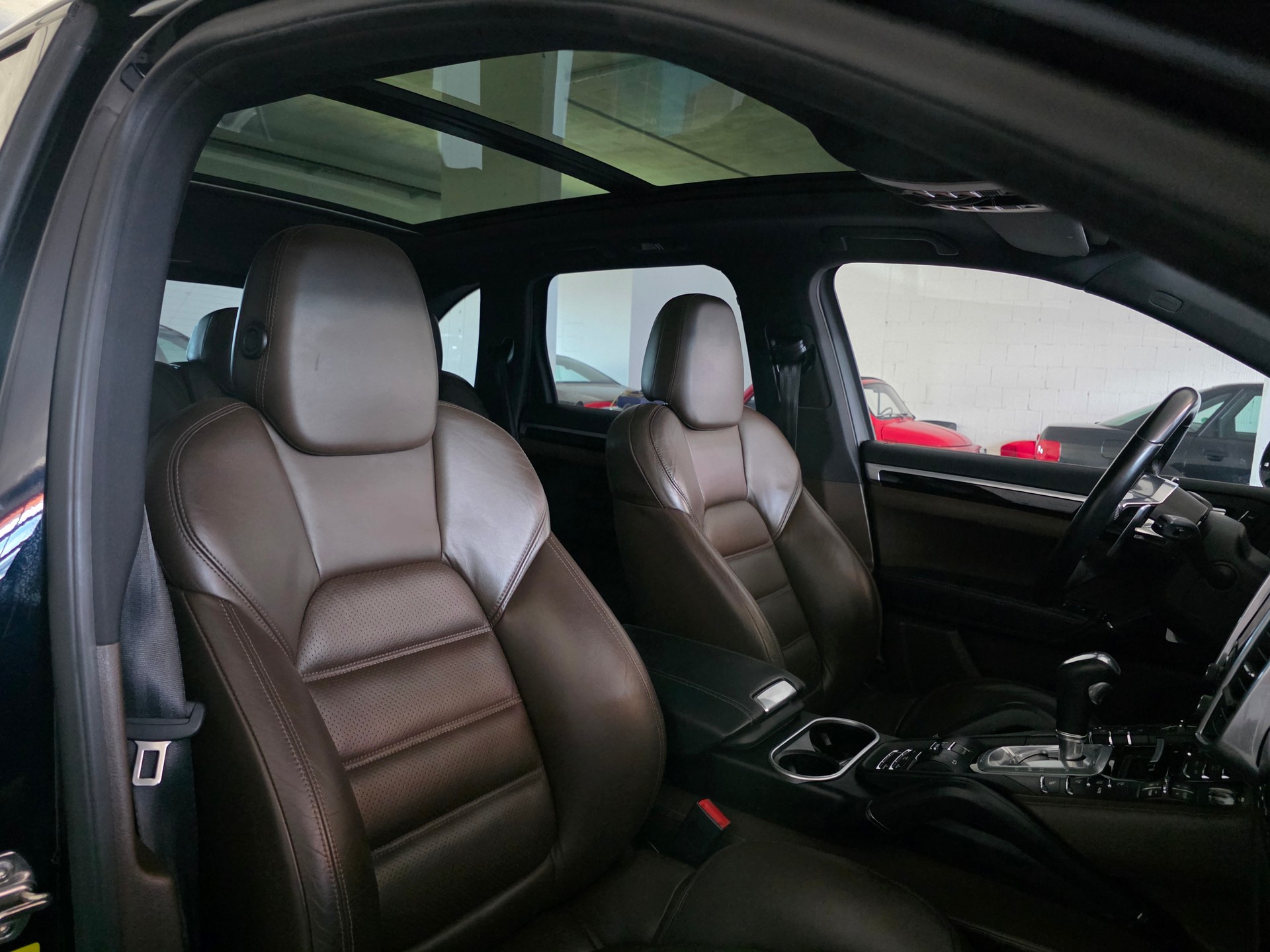 PORSCHE Cayenne S E-Hybrid Platinum Edition-image-7