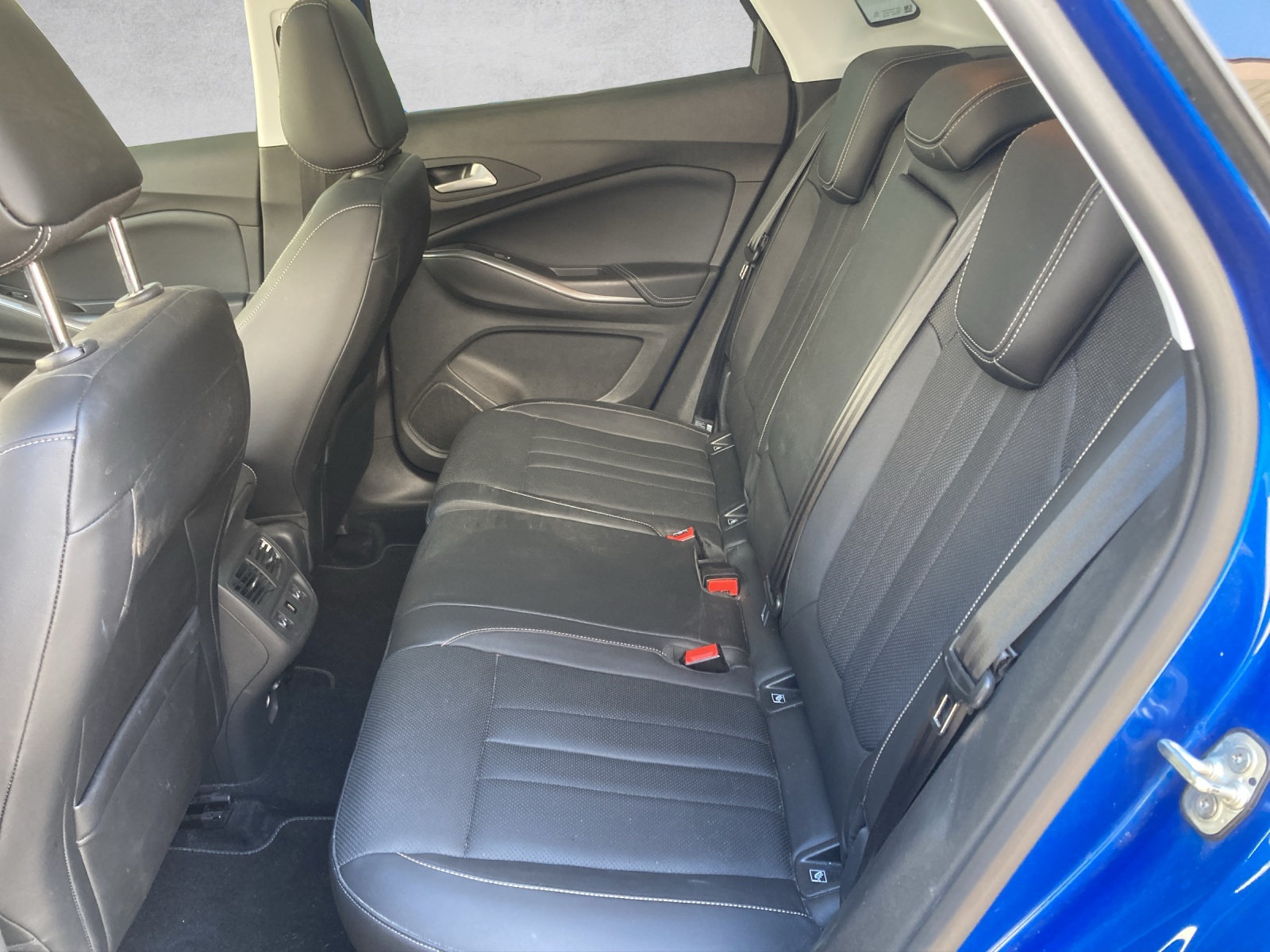 OPEL Grandland X 1.6 TP Excellence Automatik-image-7