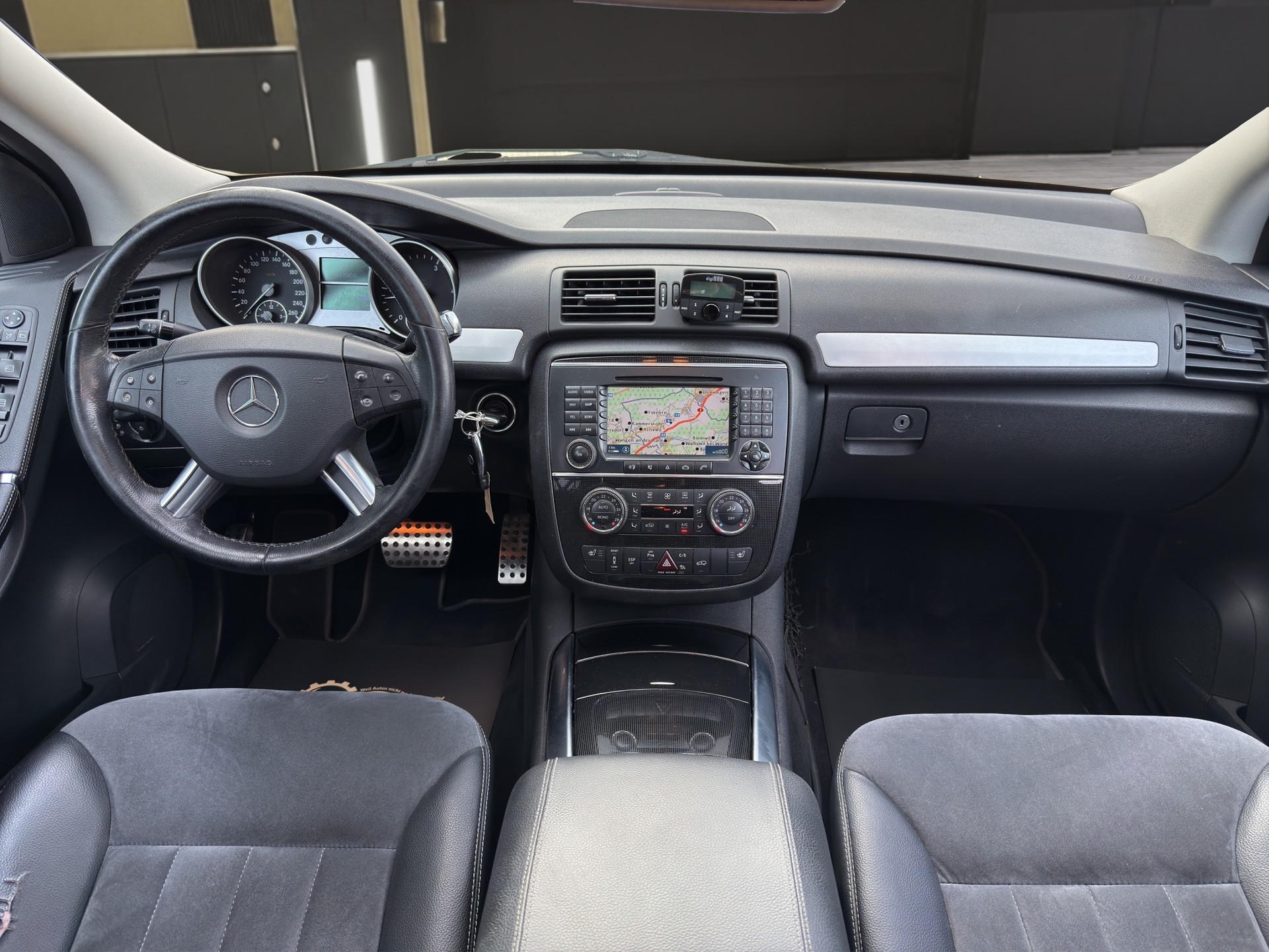MERCEDES-BENZ R 320 V6 CDI 4matic-image-11