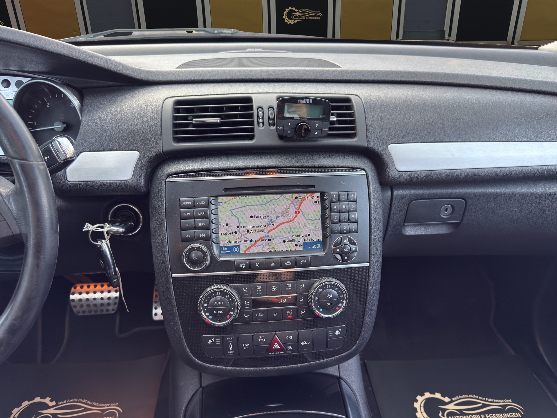 MERCEDES-BENZ R 320 V6 CDI 4matic-image-15