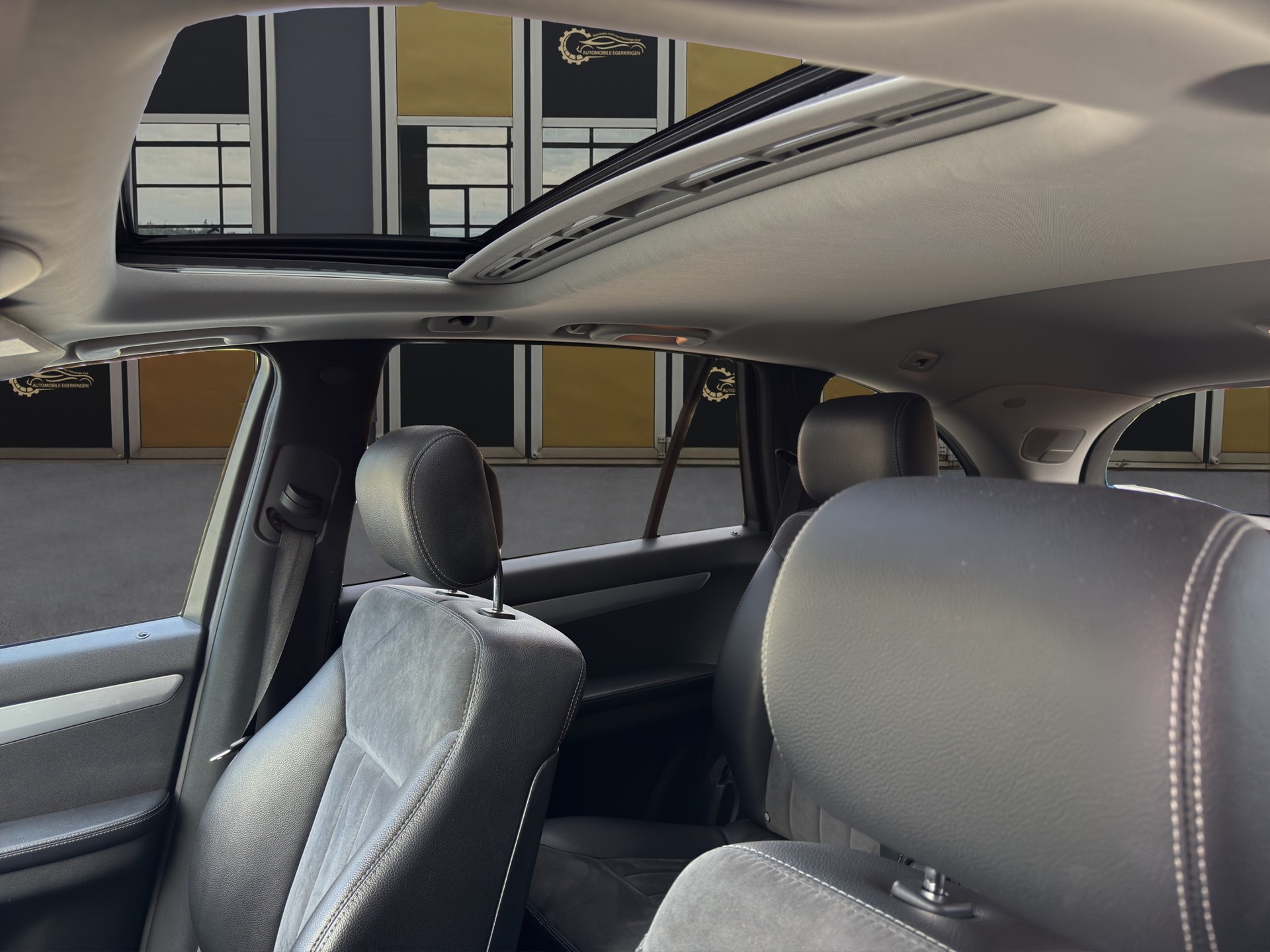 MERCEDES-BENZ R 320 V6 CDI 4matic-image-9