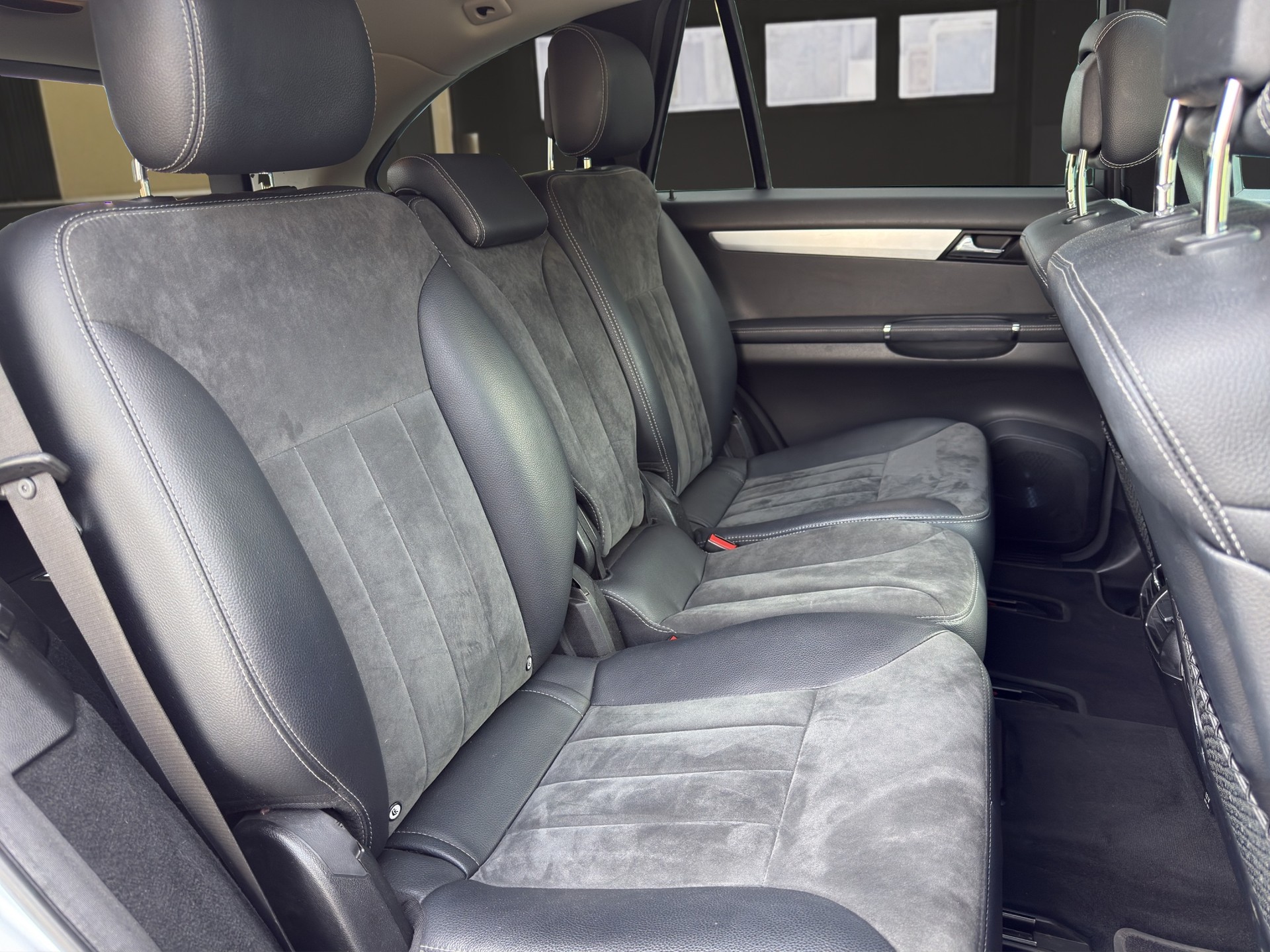 MERCEDES-BENZ R 320 V6 CDI 4matic-image-13