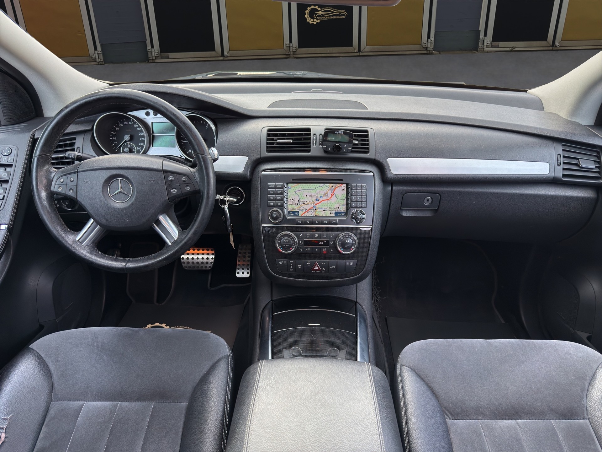 MERCEDES-BENZ R 320 V6 CDI 4matic-image-11