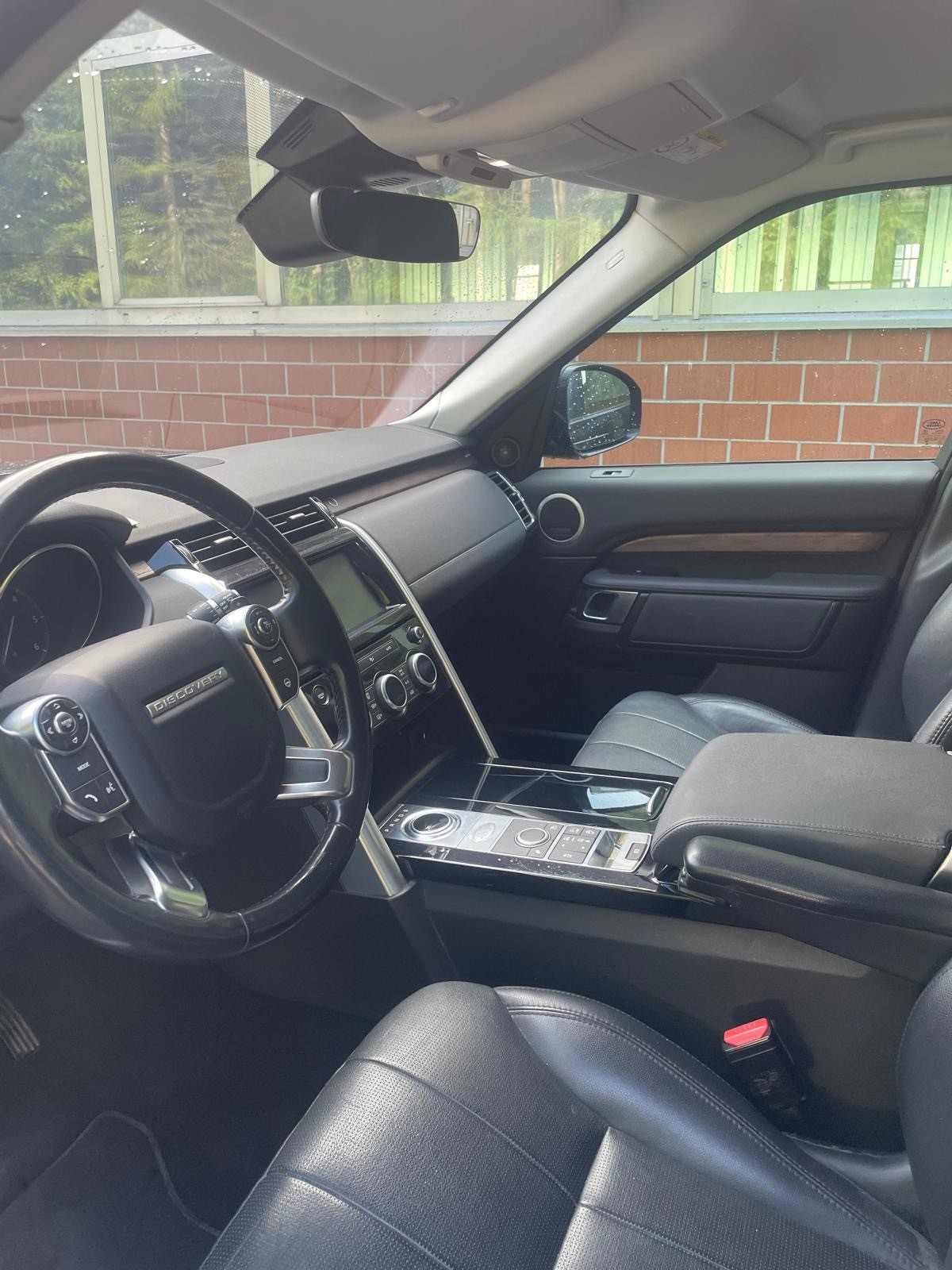 LAND ROVER Discovery 2.0 SD4 HSE Luxury Automatic-image-12