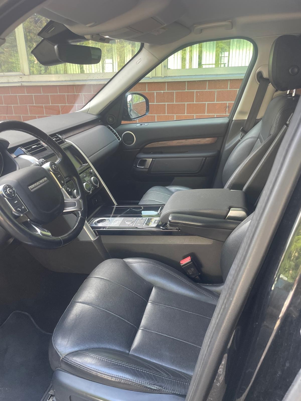 LAND ROVER Discovery 2.0 SD4 HSE Luxury Automatic-image-15