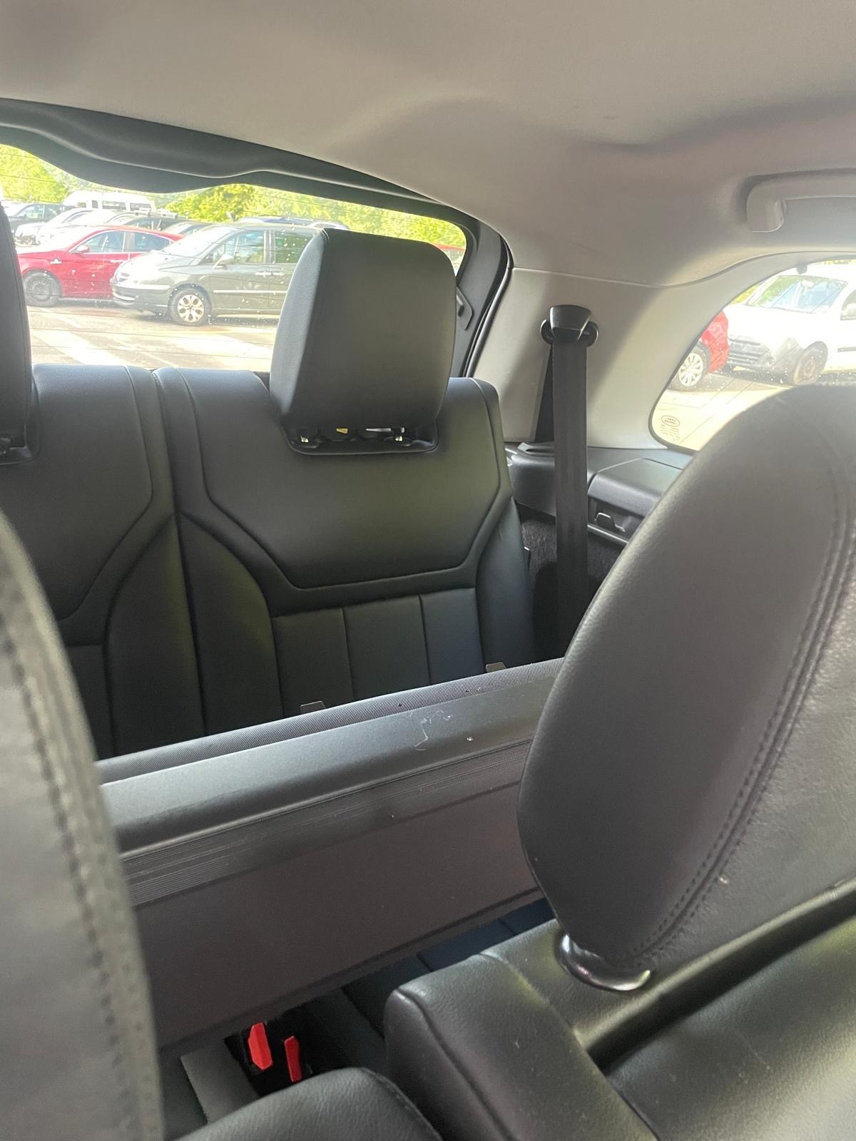 LAND ROVER Discovery 2.0 SD4 HSE Luxury Automatic-image-8