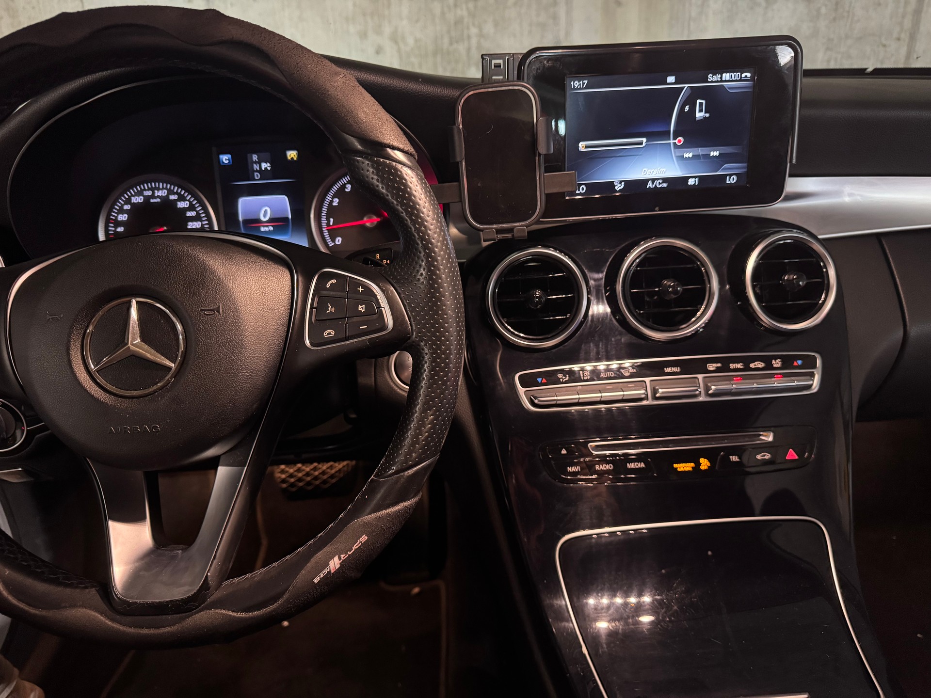 MERCEDES-BENZ C 250-image-4