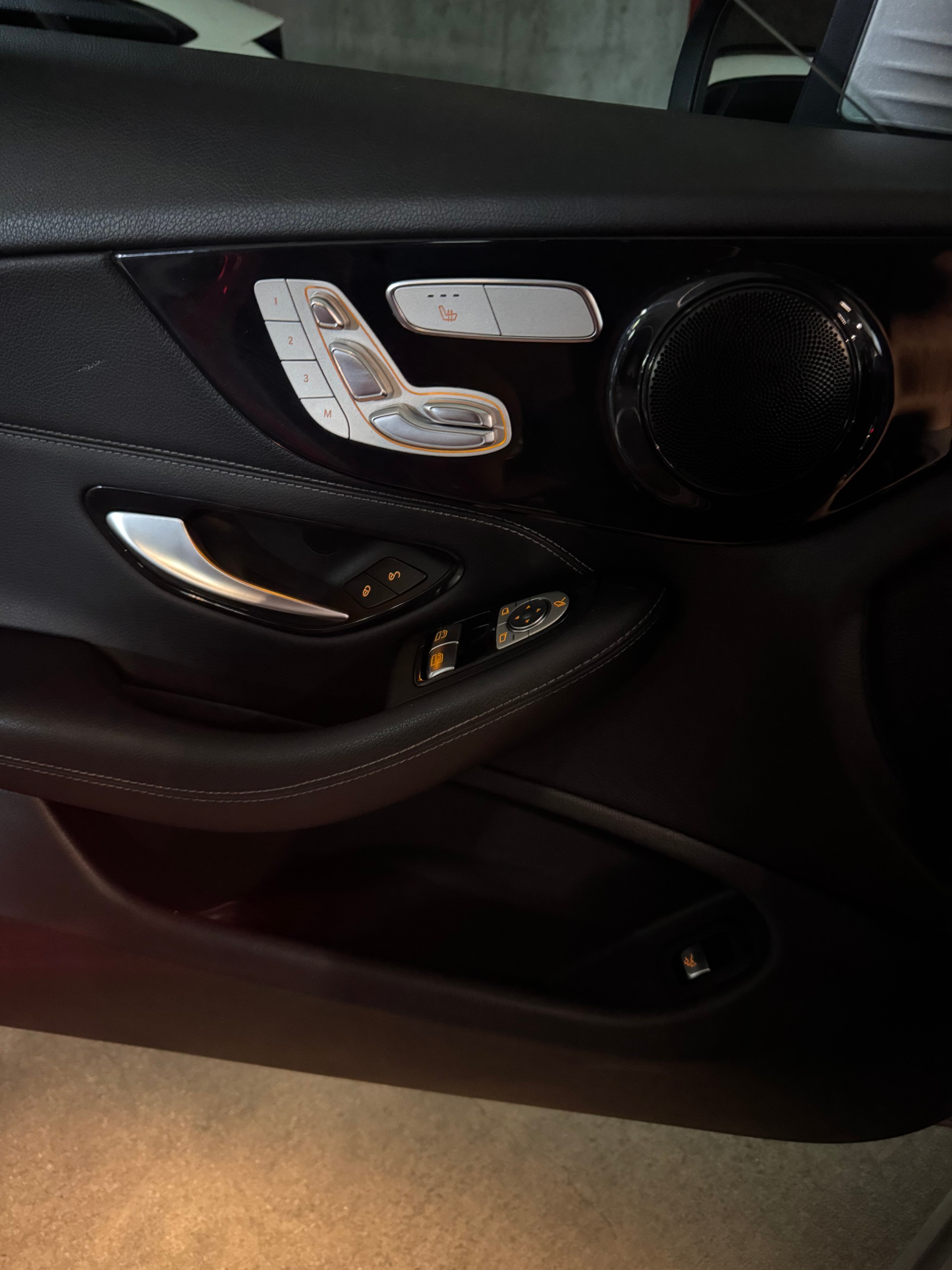MERCEDES-BENZ C 250-image-5