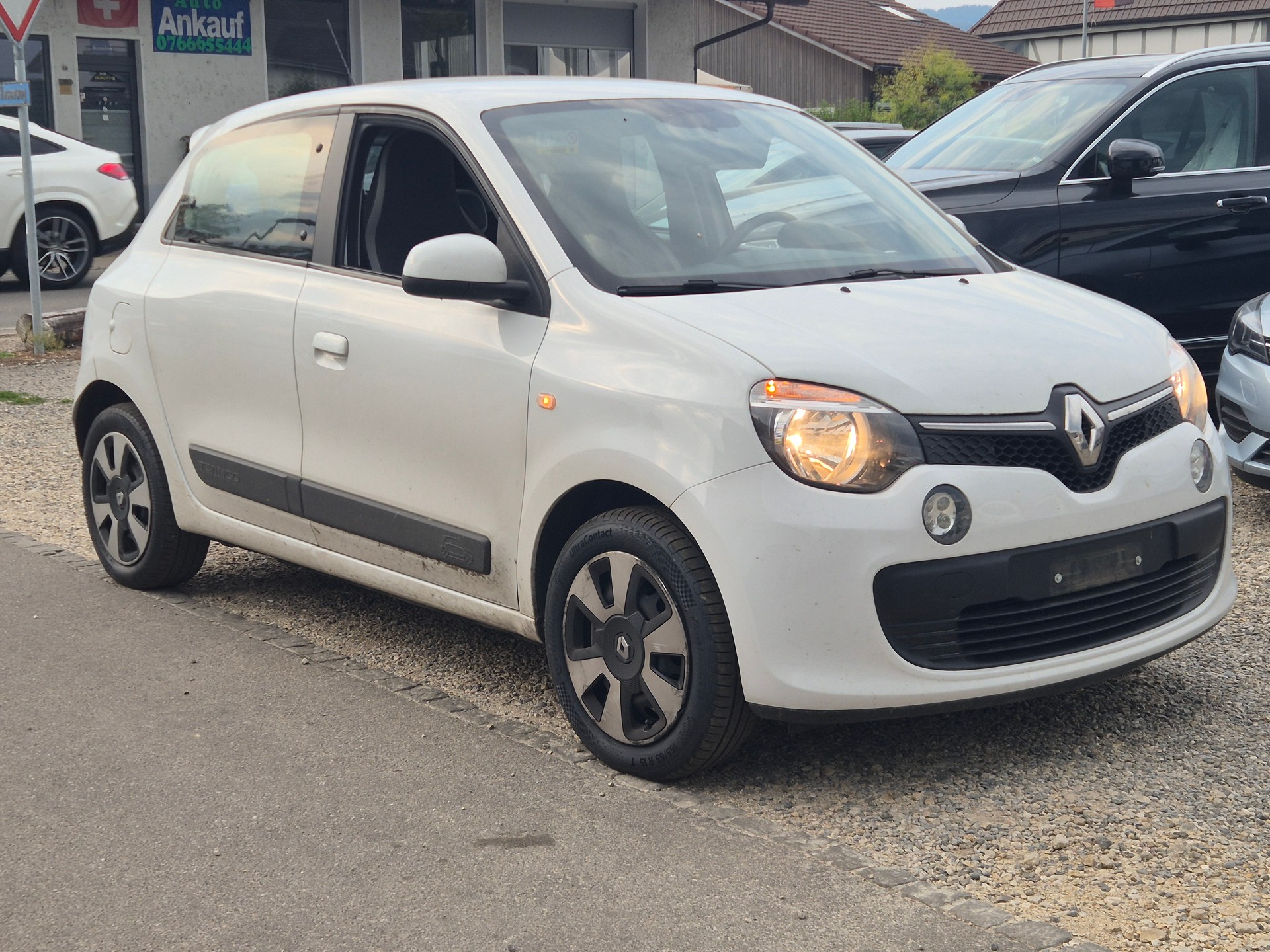 RENAULT Twingo 2018 1. Hand Schalter MFK möglich-image-2