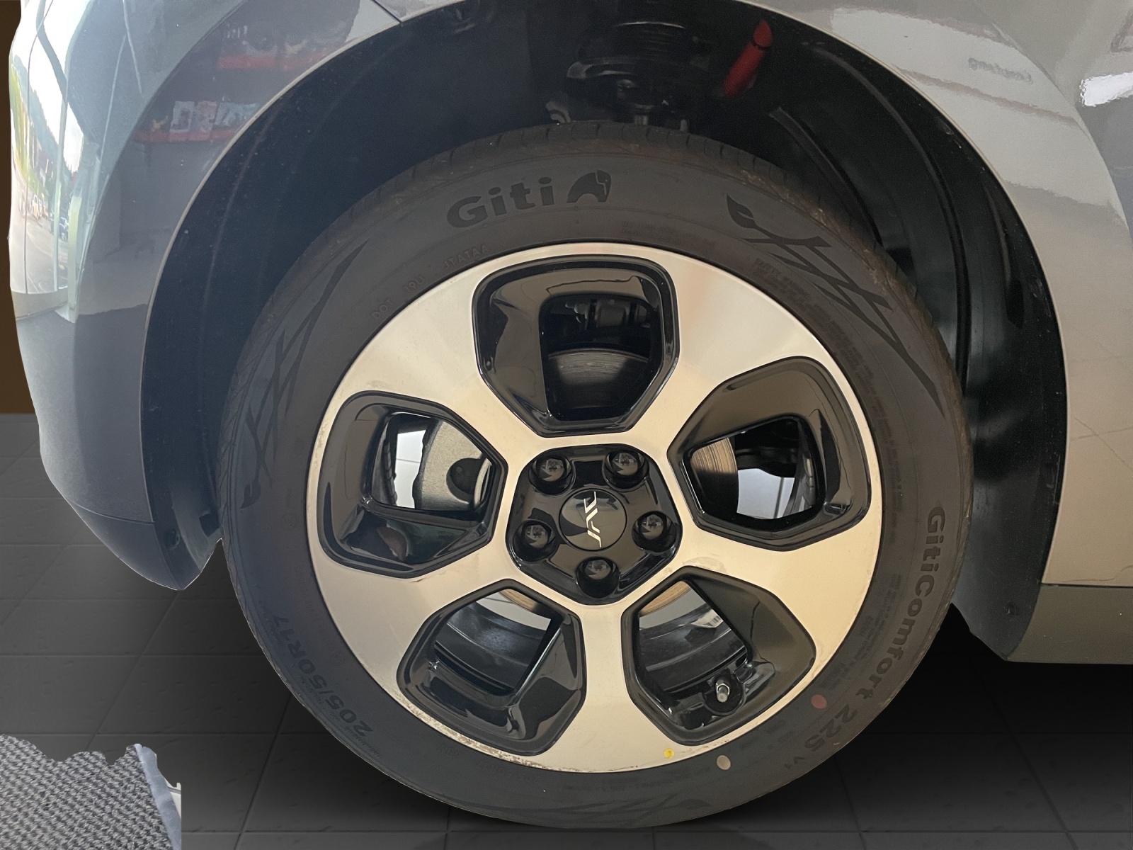 JAC E30X City-image-12