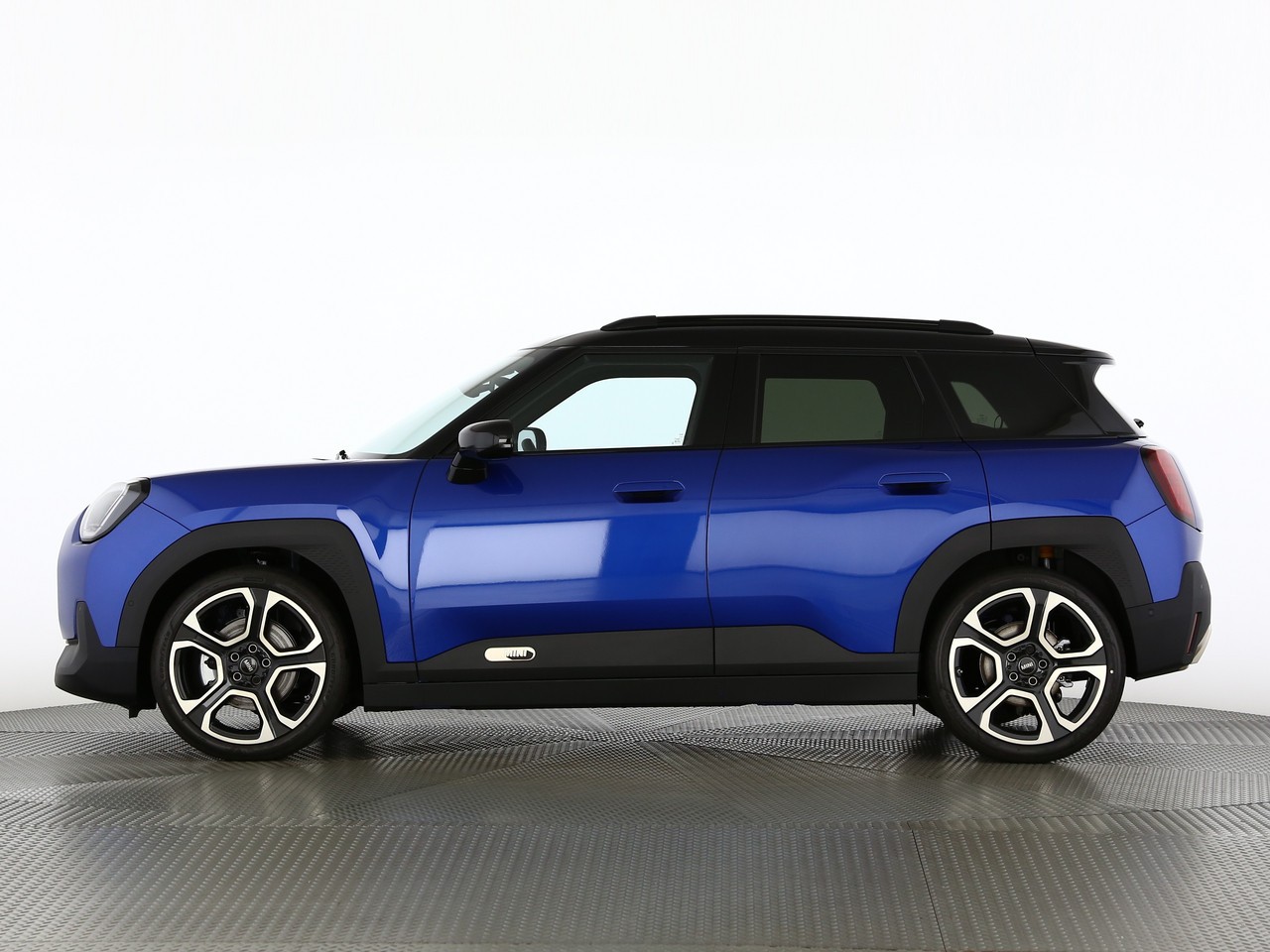 MINI Aceman E-image-2