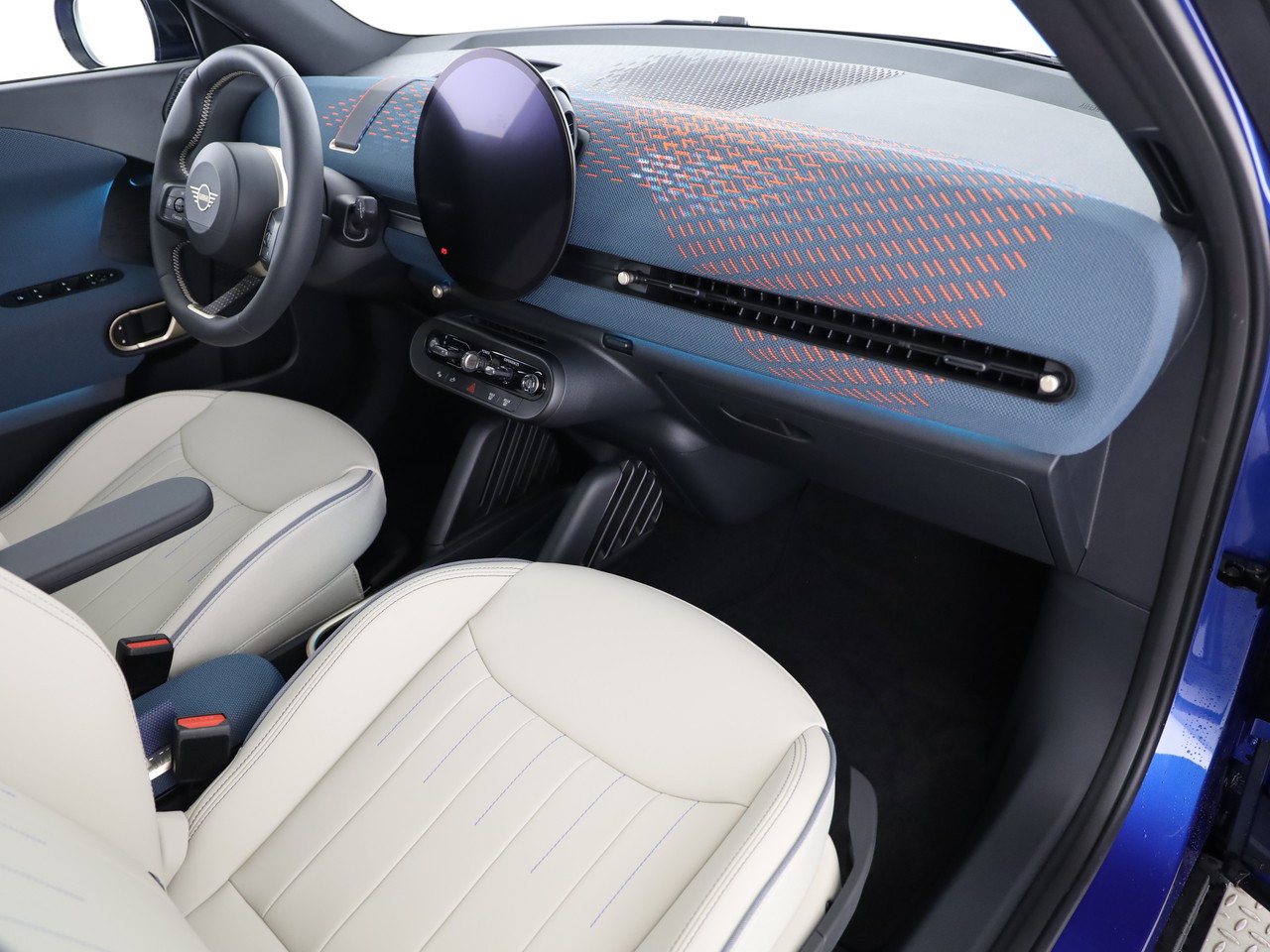 MINI Aceman E-image-12