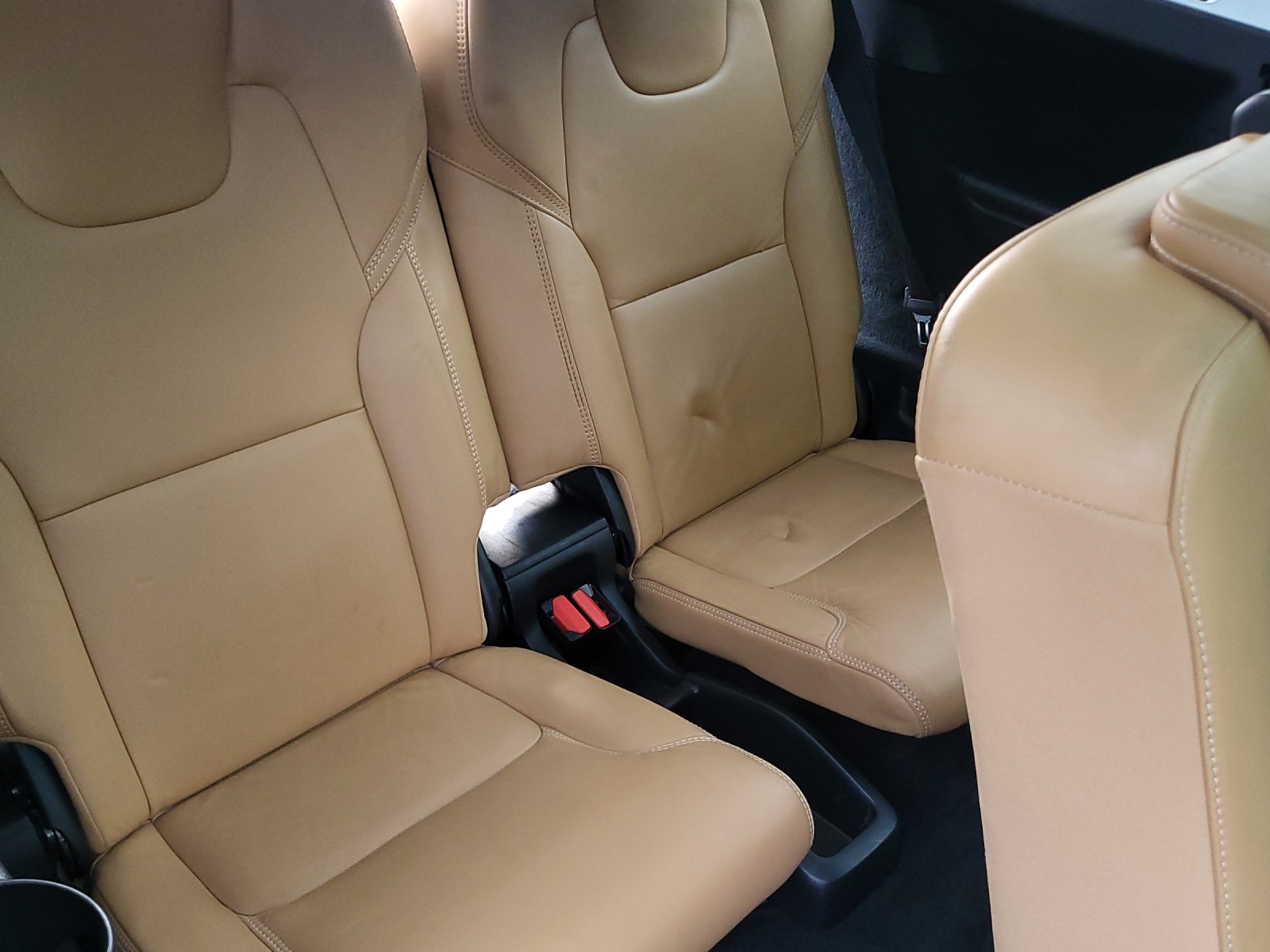 VOLVO XC90 2.0 D5 Inscription 7P. AWD-image-16